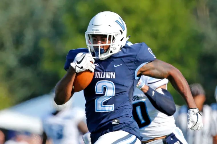 Villanova receiver Changa Hodge had a record-breaking day against Delaware.