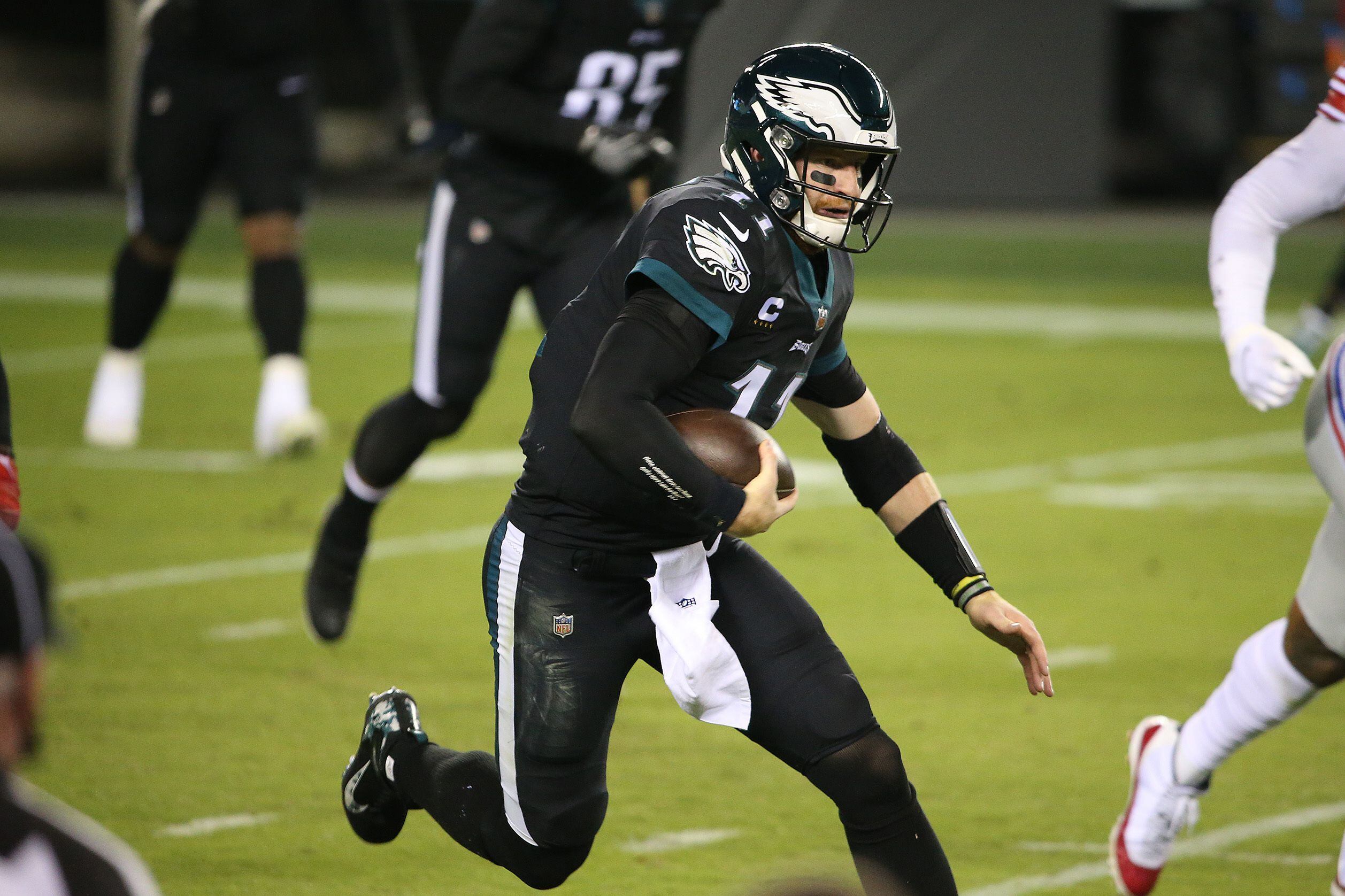 SUPER BOWL: Graham's strip-sack hands title to Eagles – troyrecord