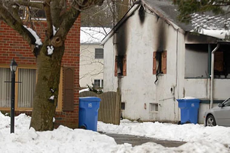Scene of early morning fatal fire in the 2800 block of Church Road in Cherry Hill. (Tom Gralish / Staff Photographer )