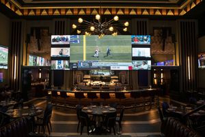 16 Philly Sports Bars Where You Can Catch the Big Game