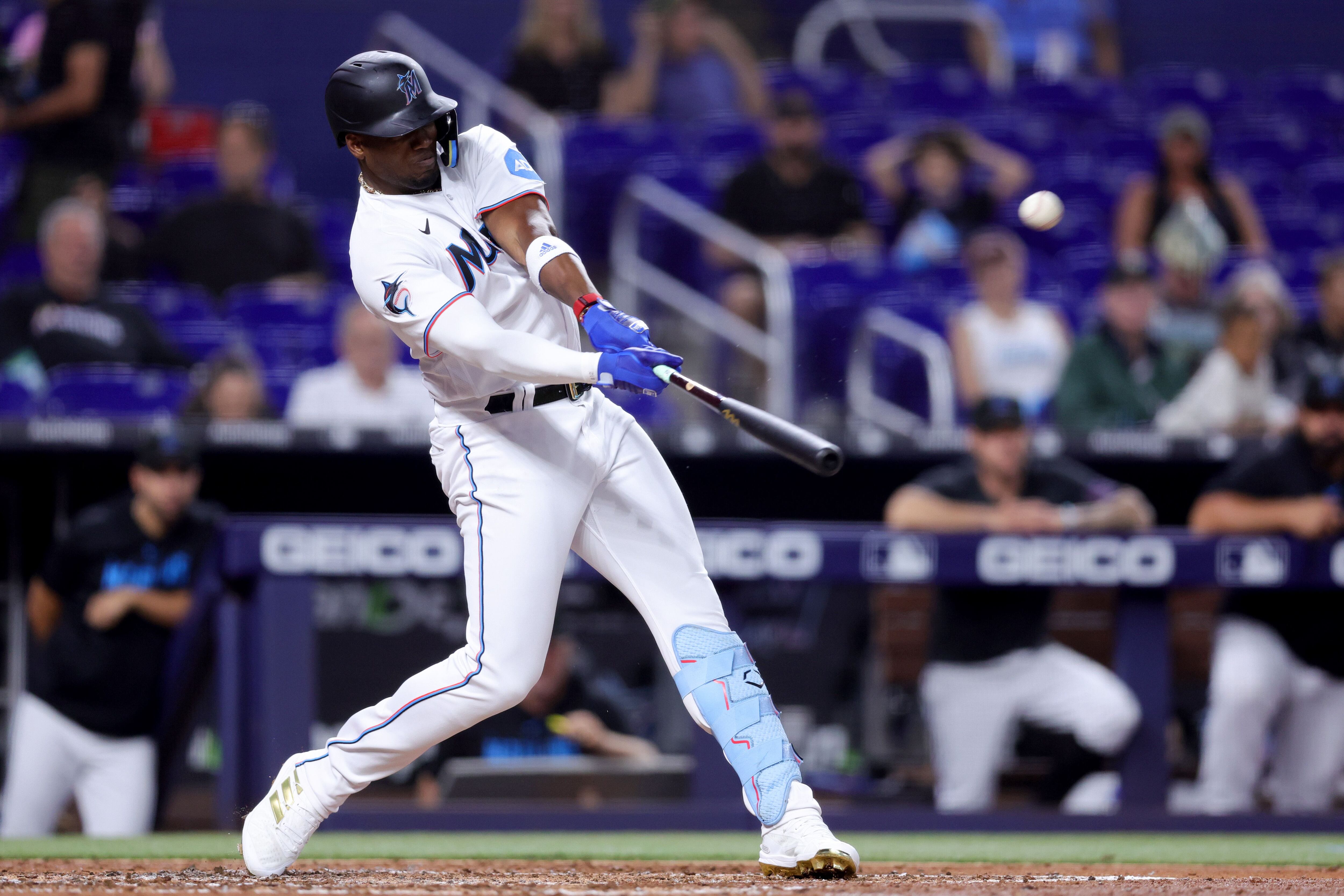 2023 MLB futures predictions, odds, picks: The betting favorites to
