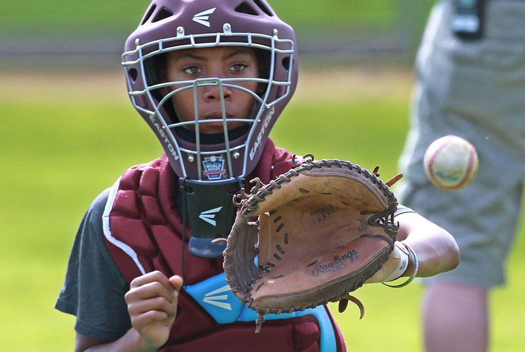 Mo'ne Davis: The First Little League Player to Be on the Cover of Sports  Illustrated - HubPages