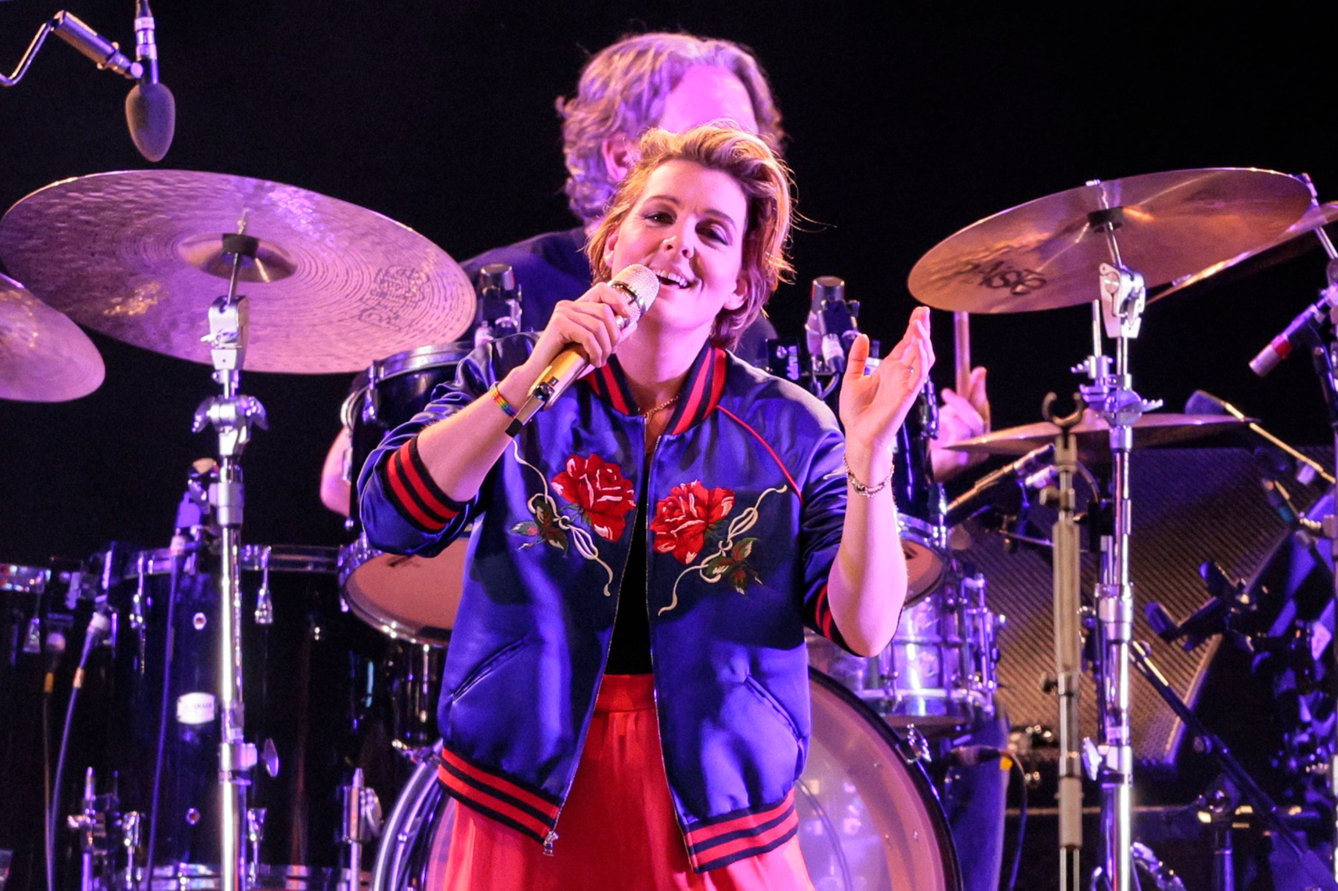 Pink from Doylestown is rockin a Phillies jersey at her concert