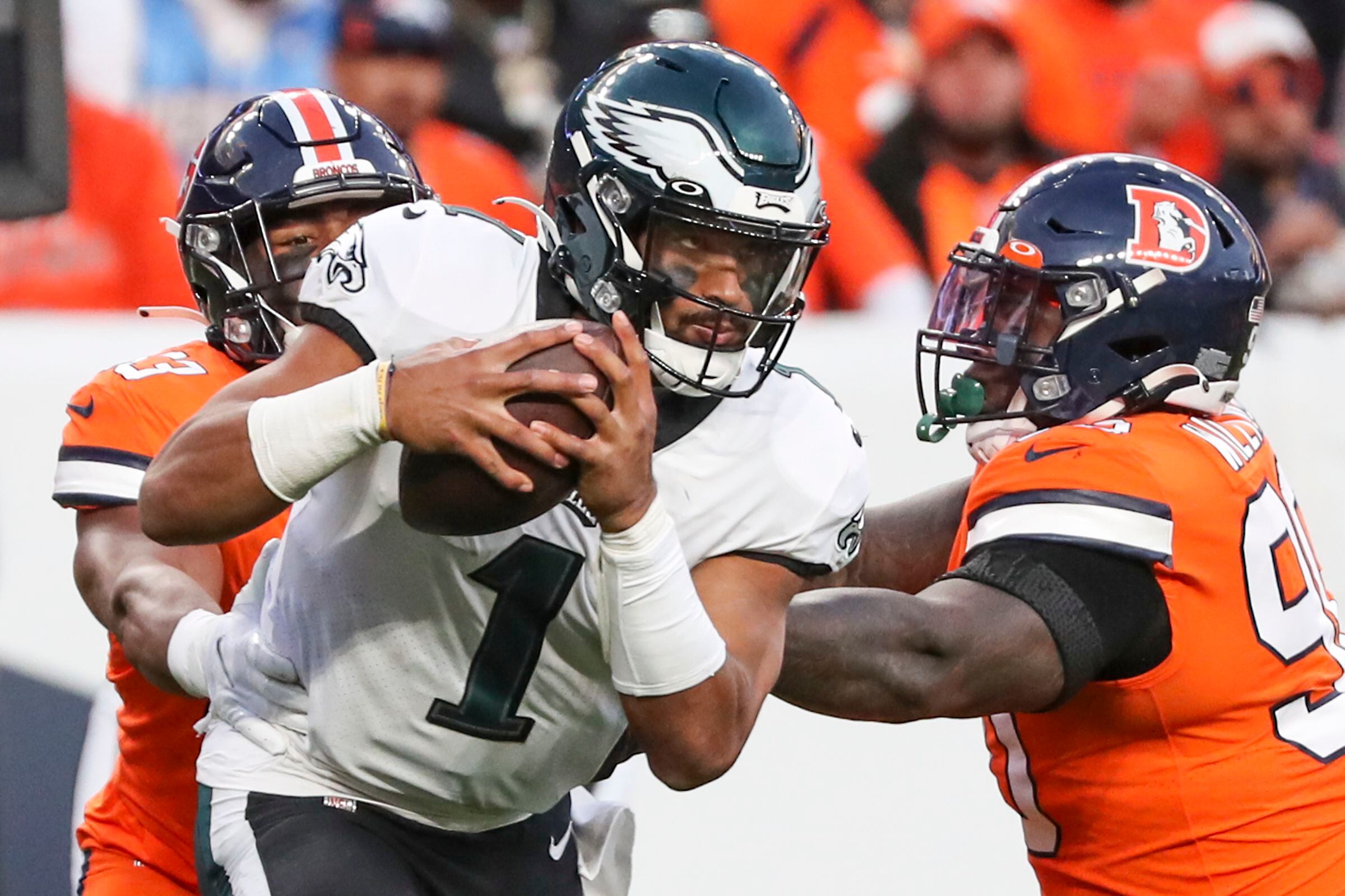 Eagles Beat Broncos 27 to 13 – NBC10 Philadelphia