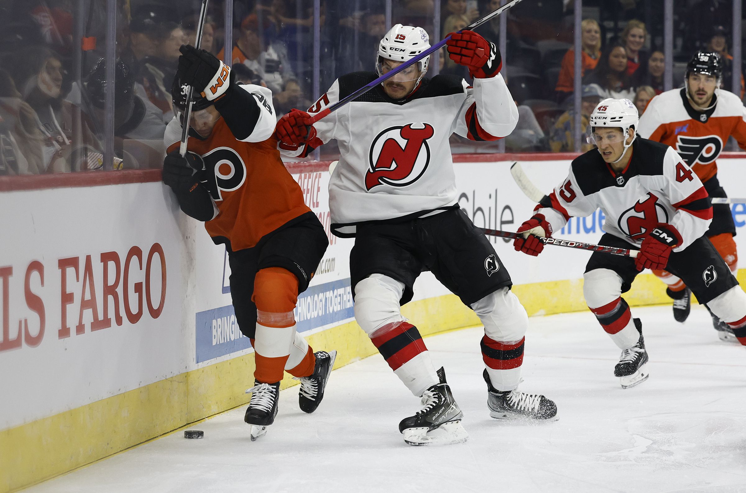 Carter Hart helps Flyers slip past Devils - The Rink Live