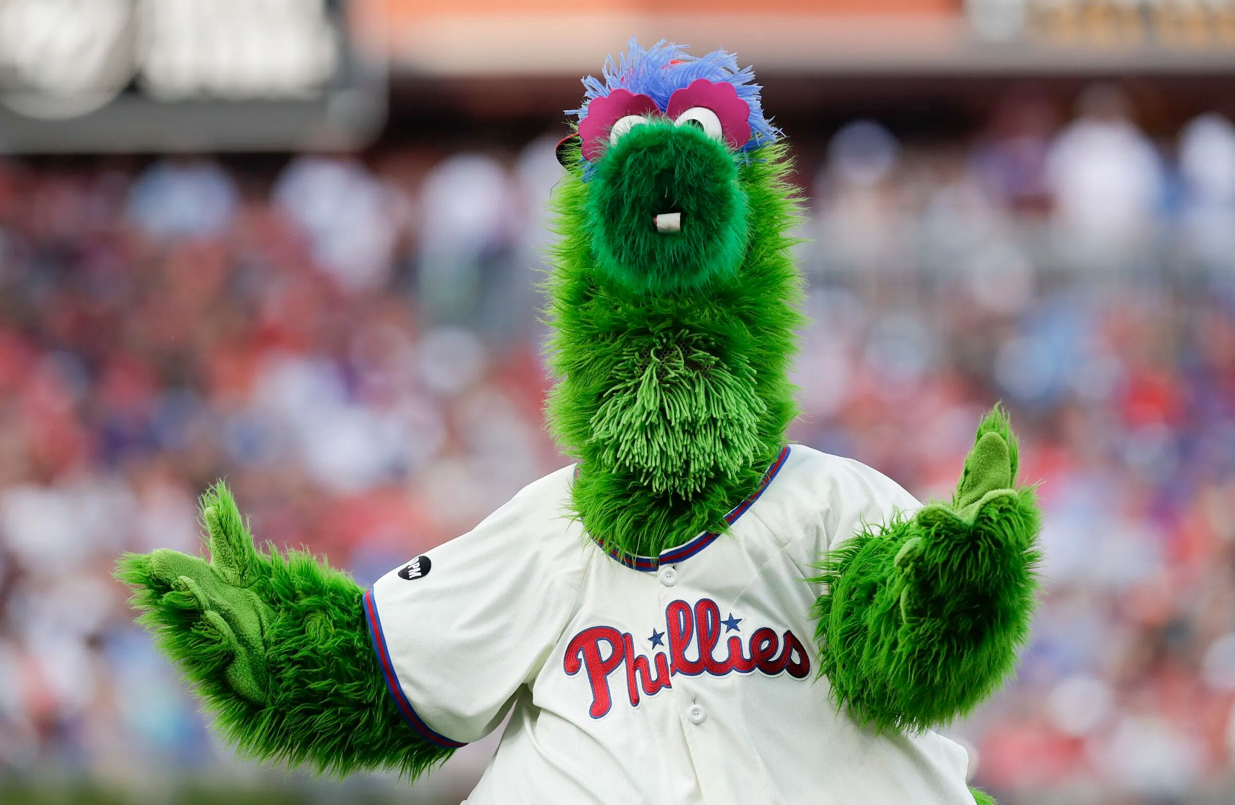 Shoot Hot Dogs with The Phillie Phanatic