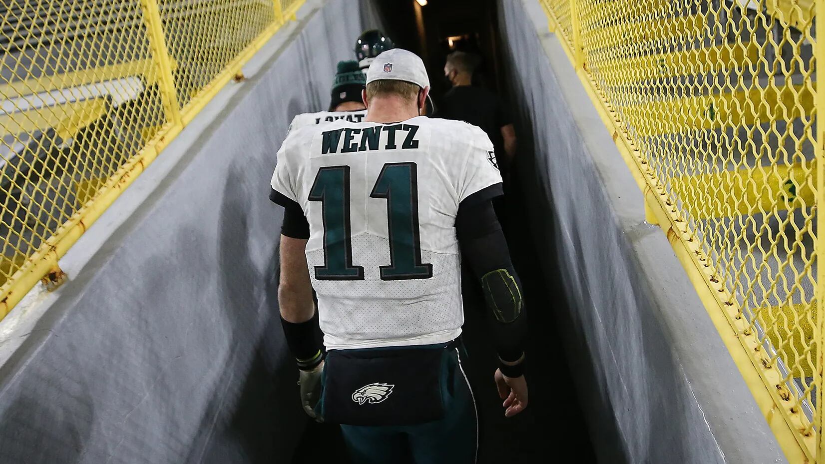 Eagles making some minor adjustments for Carson Wentz - Grand Forks Herald