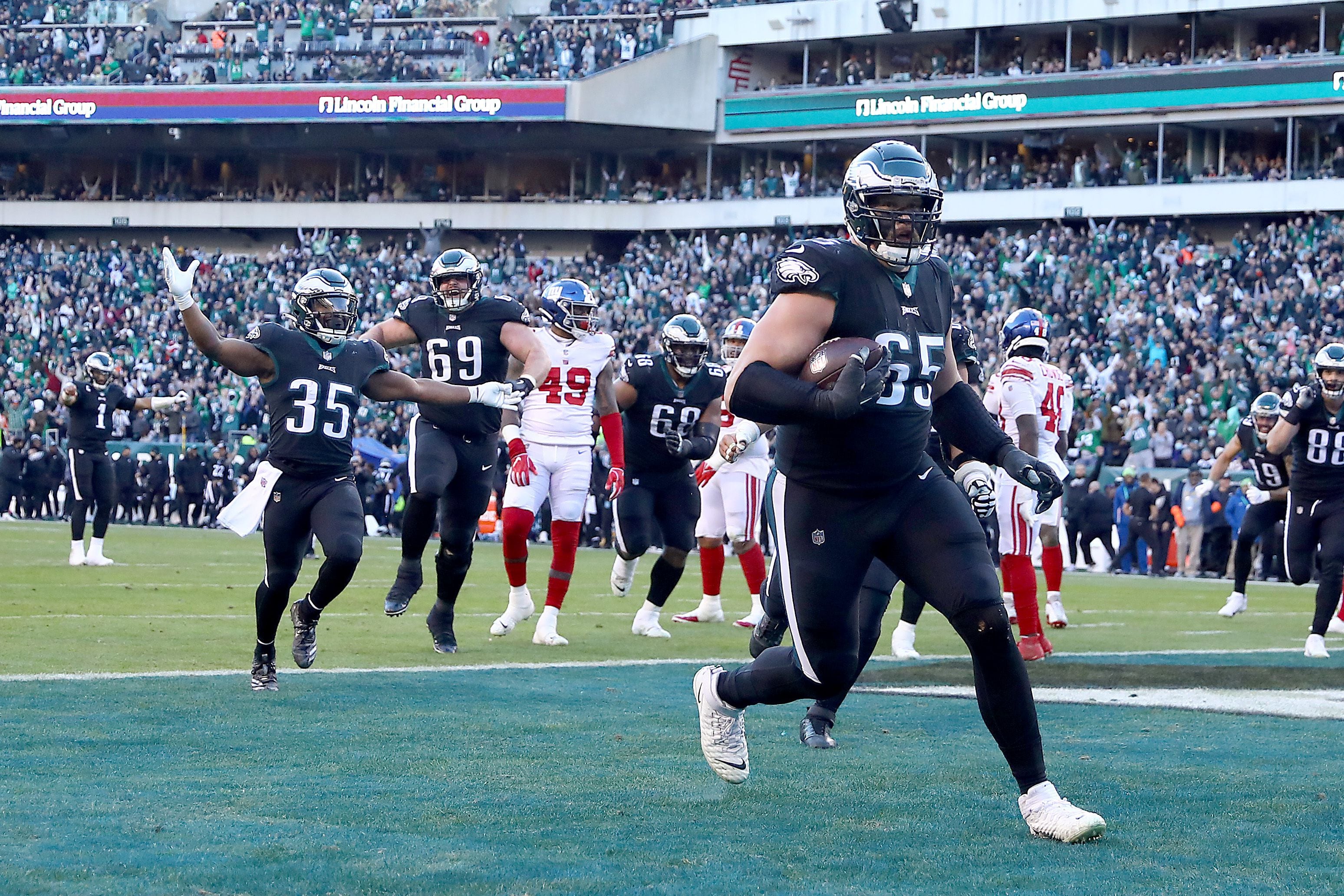 Eagles select East Texan Lane Johnson