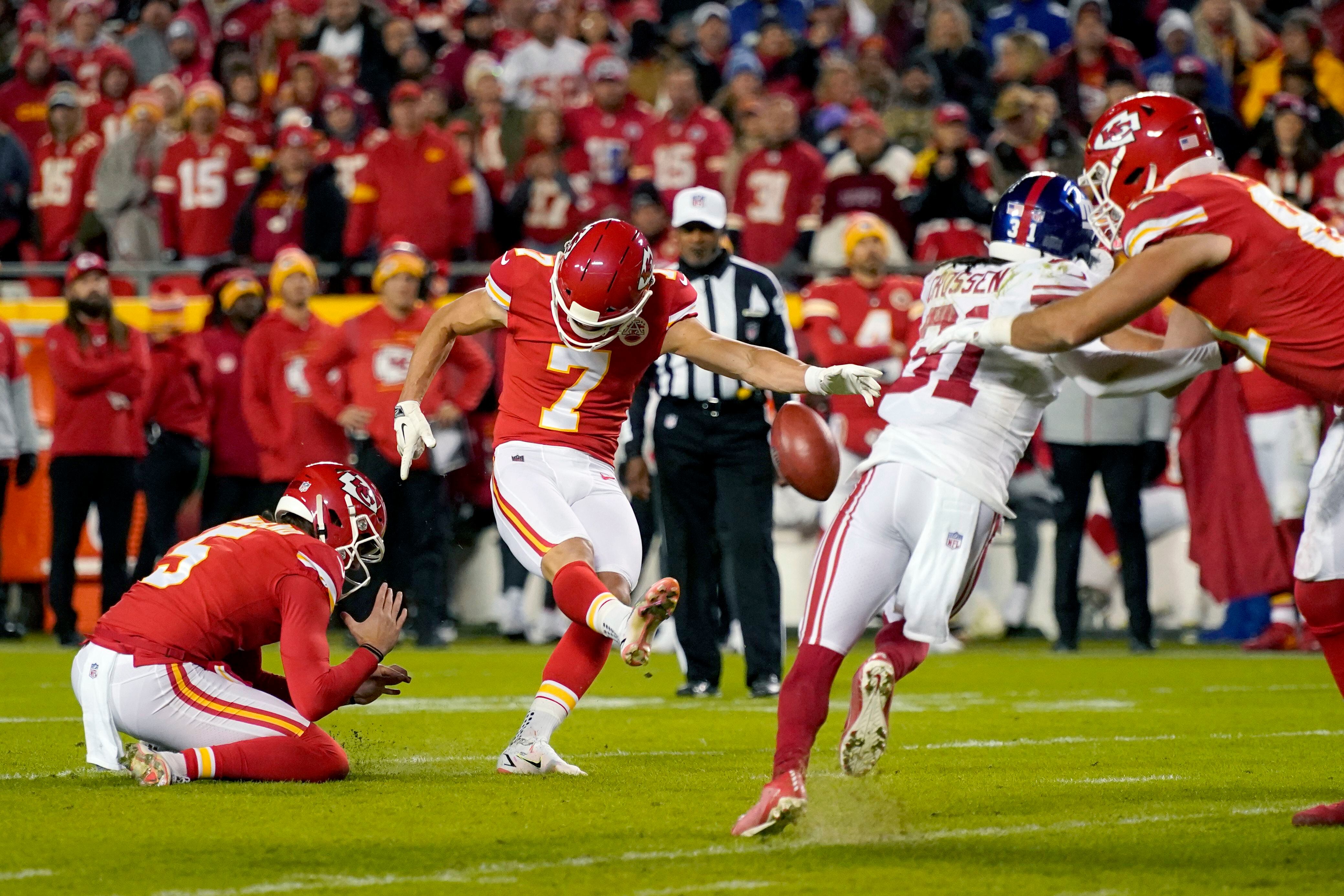 Chiefs rally past Buffalo, 42-36, in OT in wild playoff game