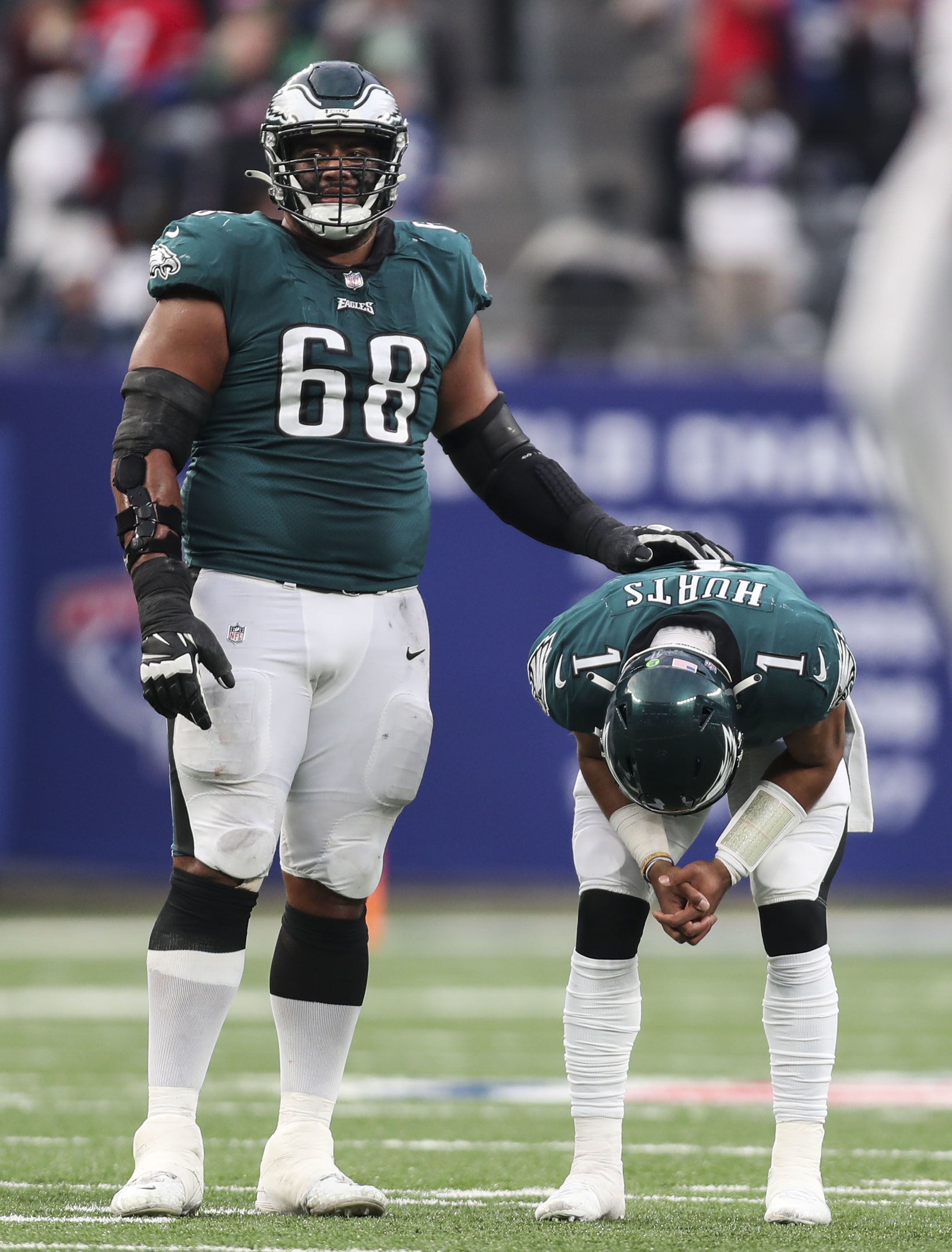 Eagles' Jordan Mailata may change 'barefoot routine' for Super Bowl