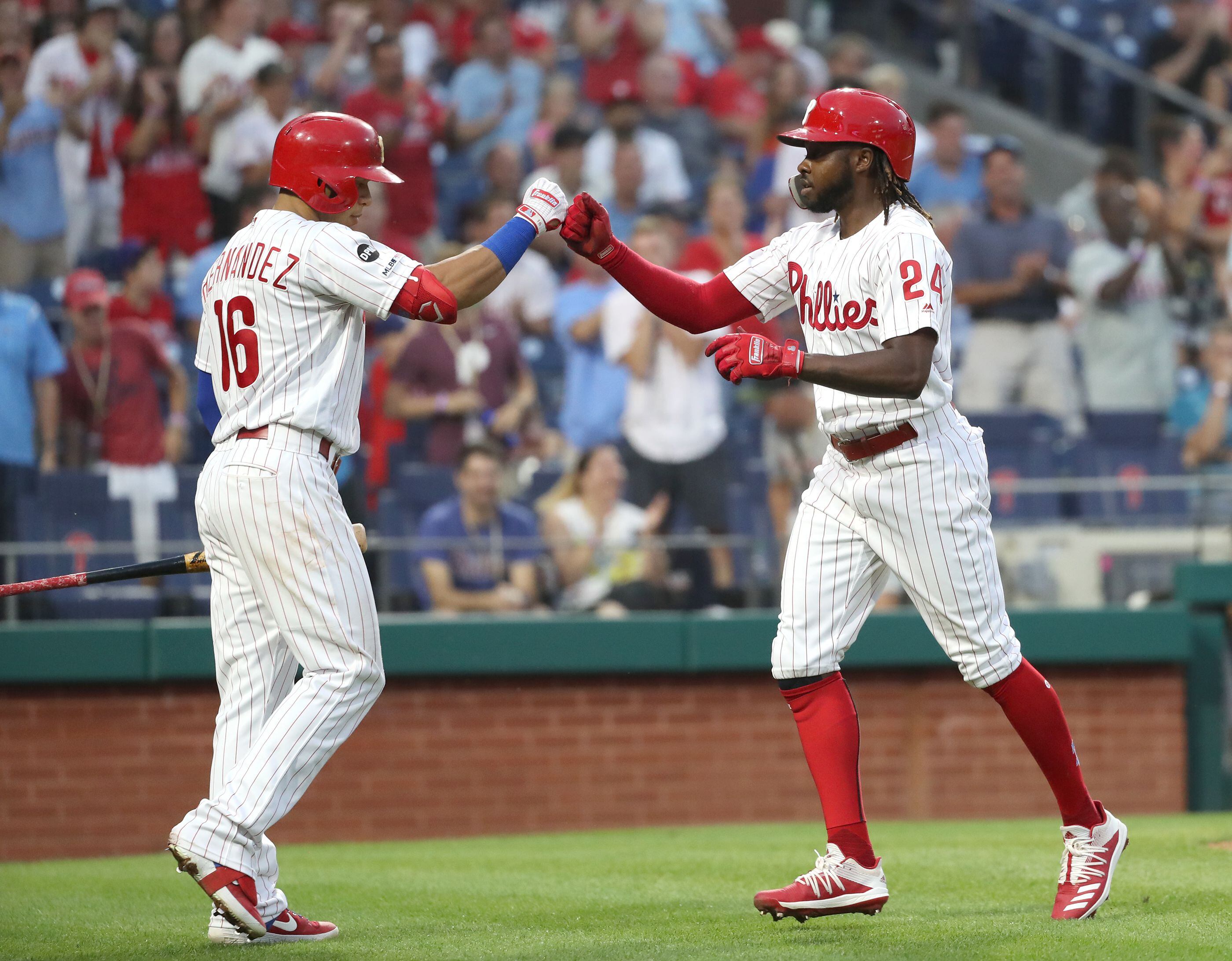 Velasquez, Realmuto, Neris lift Phillies over rewers 4-3, Pro Sports