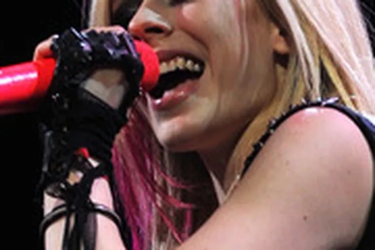 April Lavigne and Timbaland were among a half-dozen acts linked only by popularity.