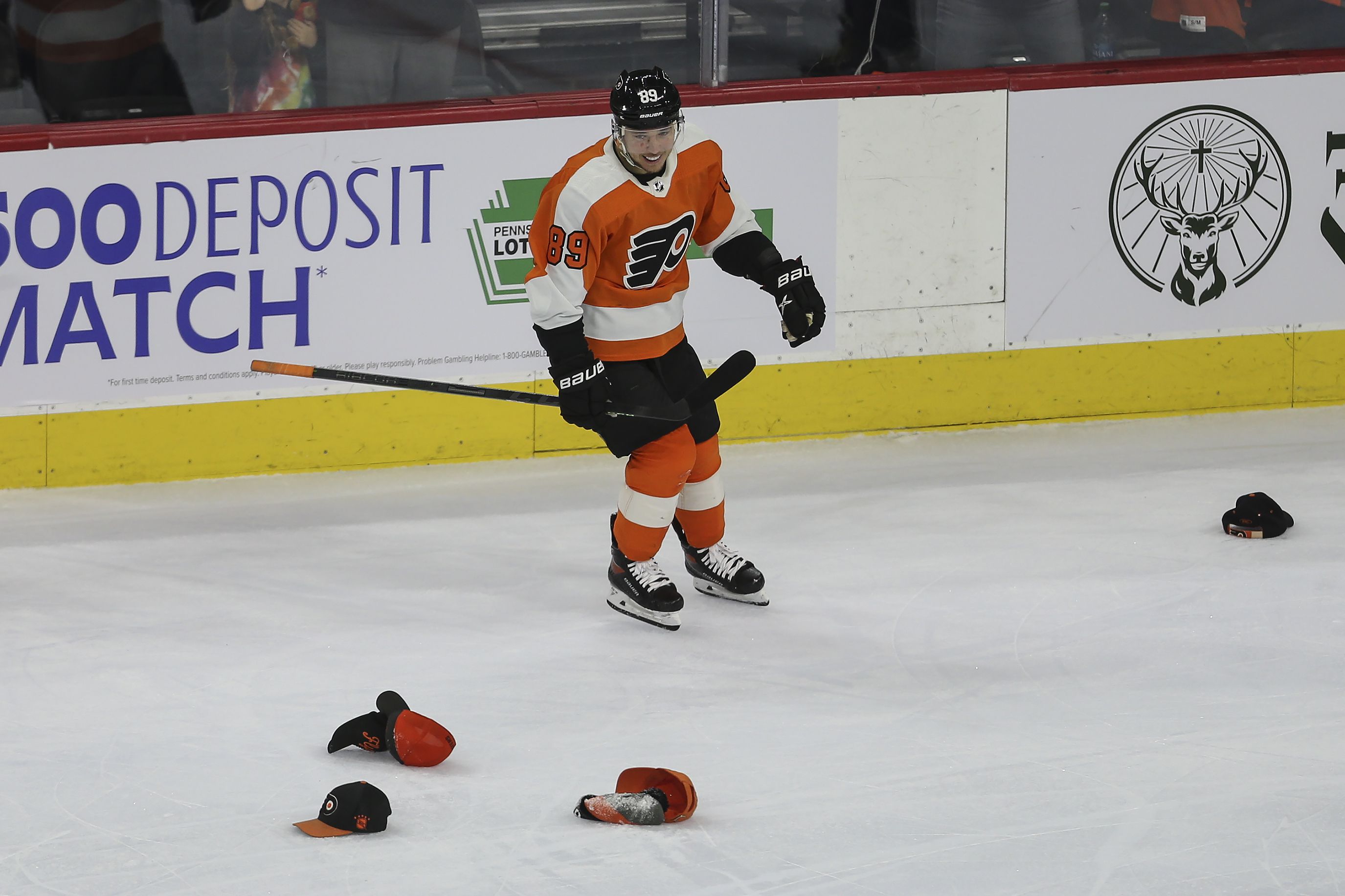 Atkinson's hat trick leads Flyers past Devils 6-1