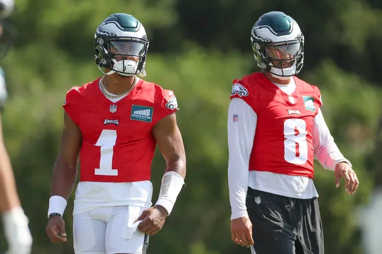 Eagles training camp: Marcus Mariota's acclimation to the playbook starts  with Jalen Hurts