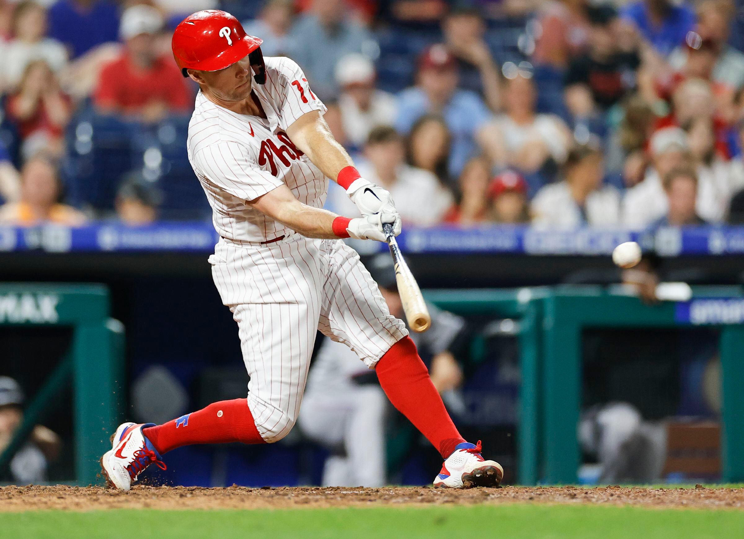 Rhys Hoskins rips first career walk-off hit in Phillies comeback win