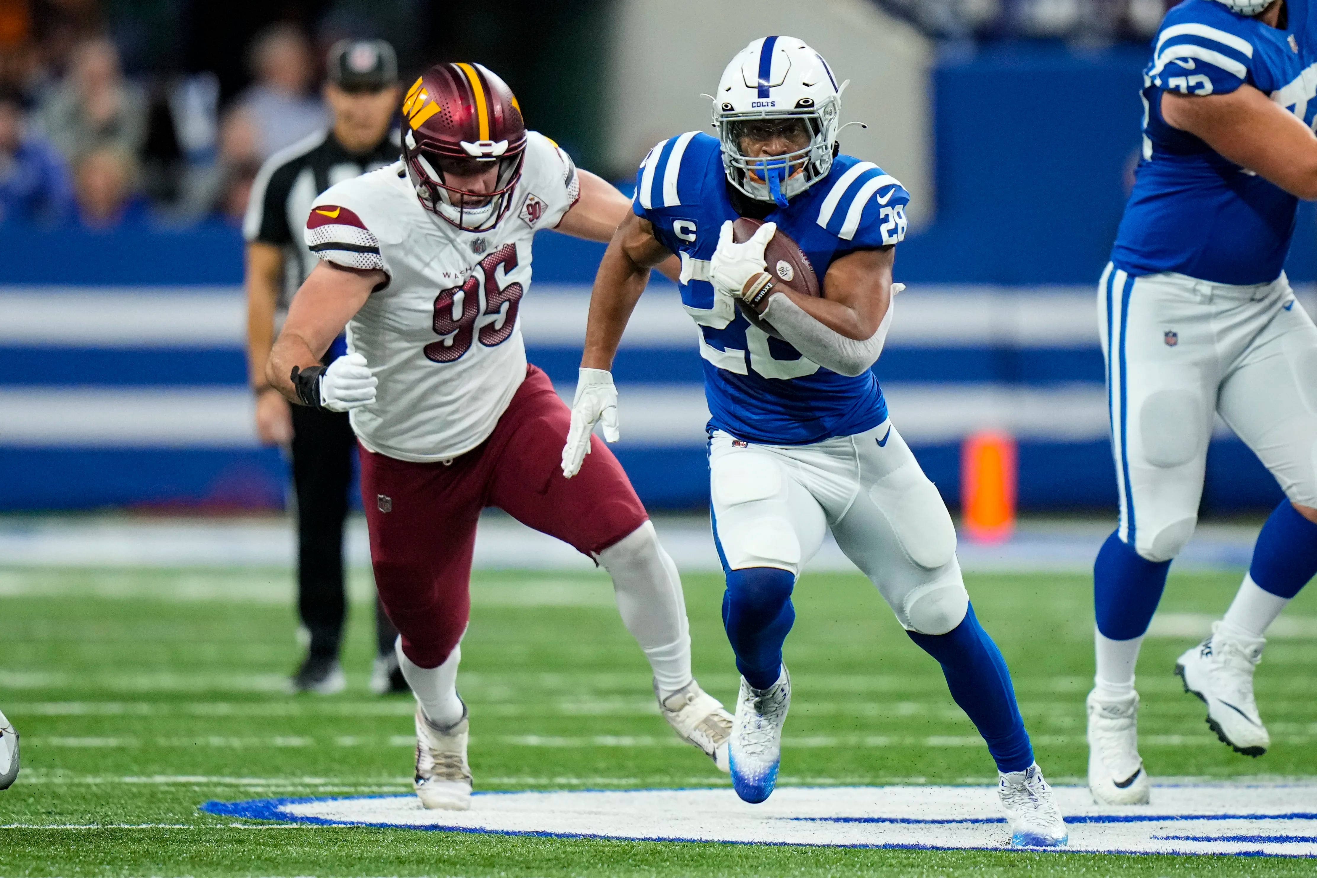 Colts running back Jonathan Taylor impacting team at camp despite contract  drama - WISH-TV, Indianapolis News, Indiana Weather