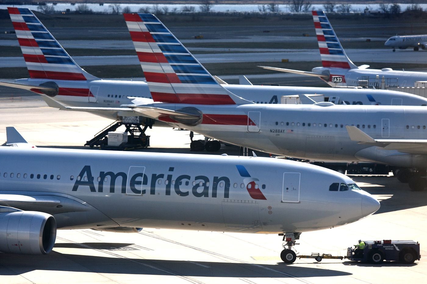 Самолетом мюнхен. Питание Американ Эйрлайнс. American Airlines 717. Peng American Airlines. Филадельфия самолетик.