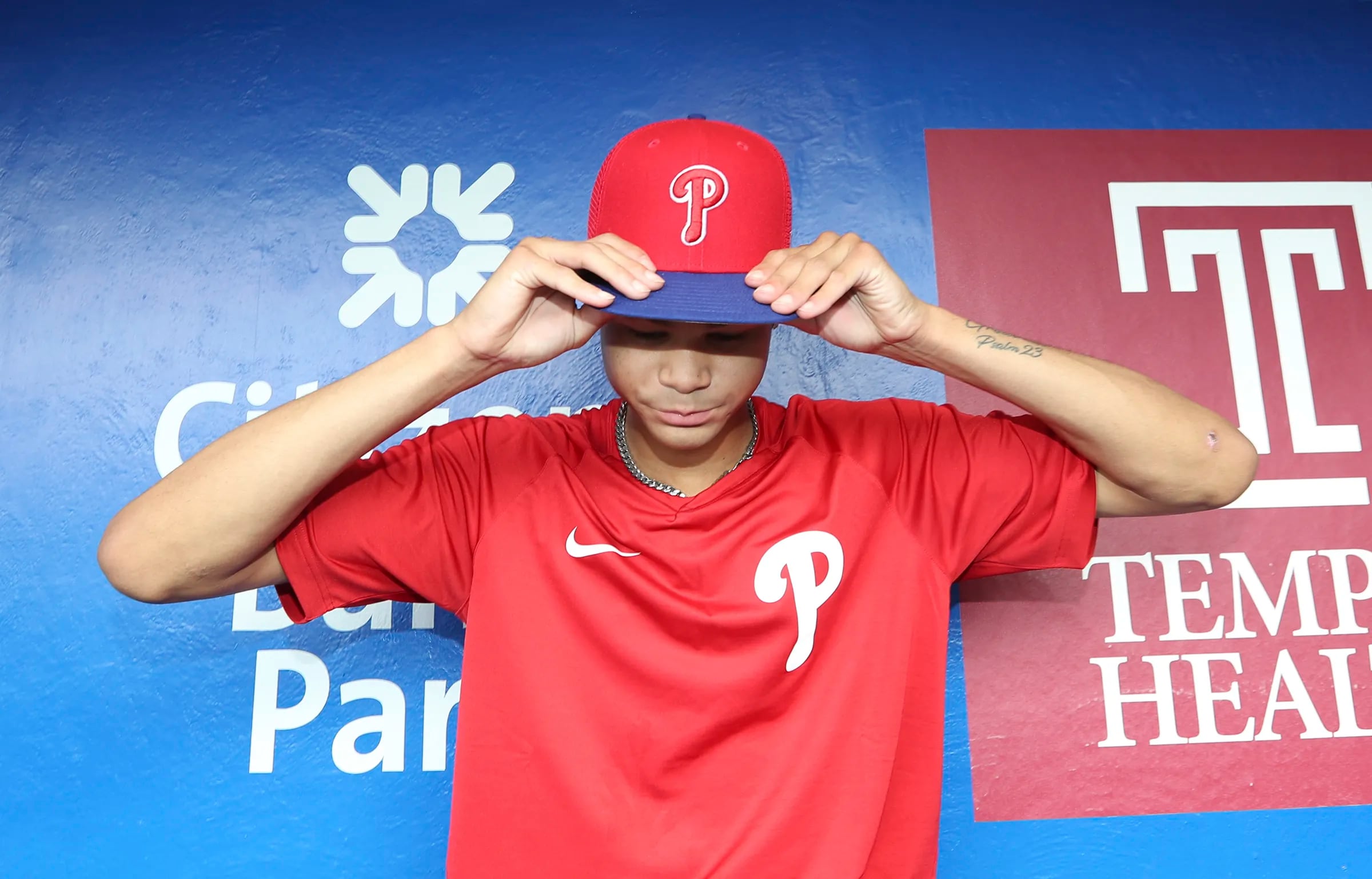 MLB draft: Phillies pick Justin Crawford, son of former major