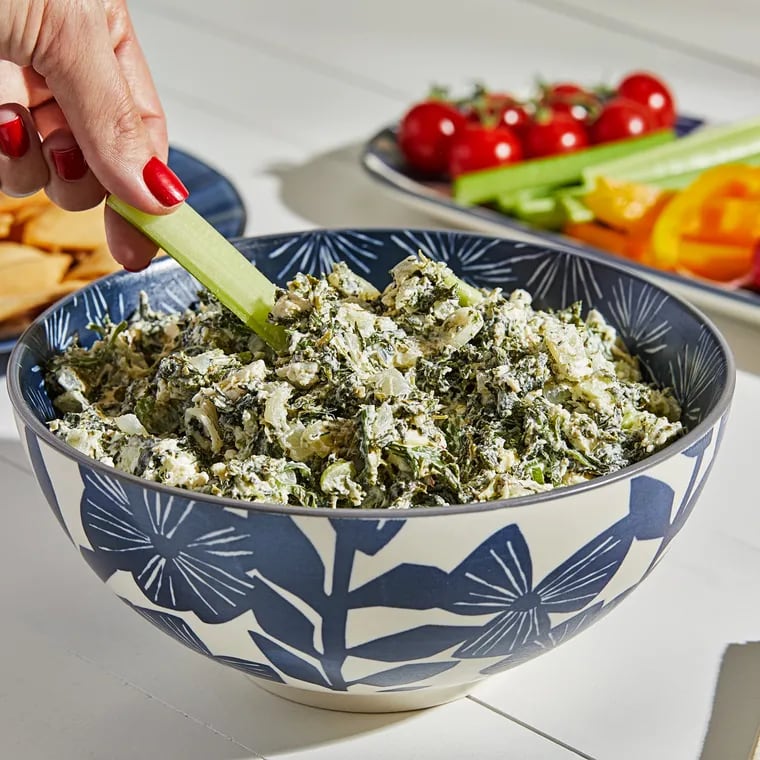 Spanakopita Dip. MUST CREDIT: Tom McCorkle for The Washington Post/food styling by Gina Nistico for The Washington Post