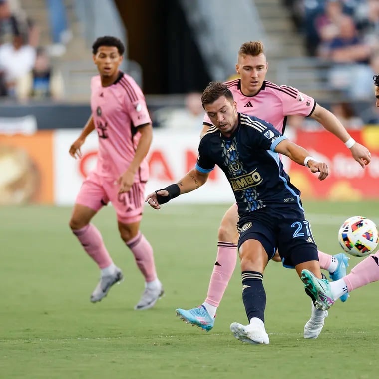 Kai Wagner (center) and the Union now have a four-game winless streak, and a seven-game winless streak at home.