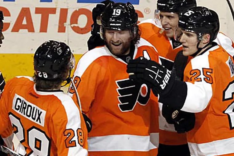 If Wayne Simmonds is traded, his last game with Flyers was a great example  of his time here