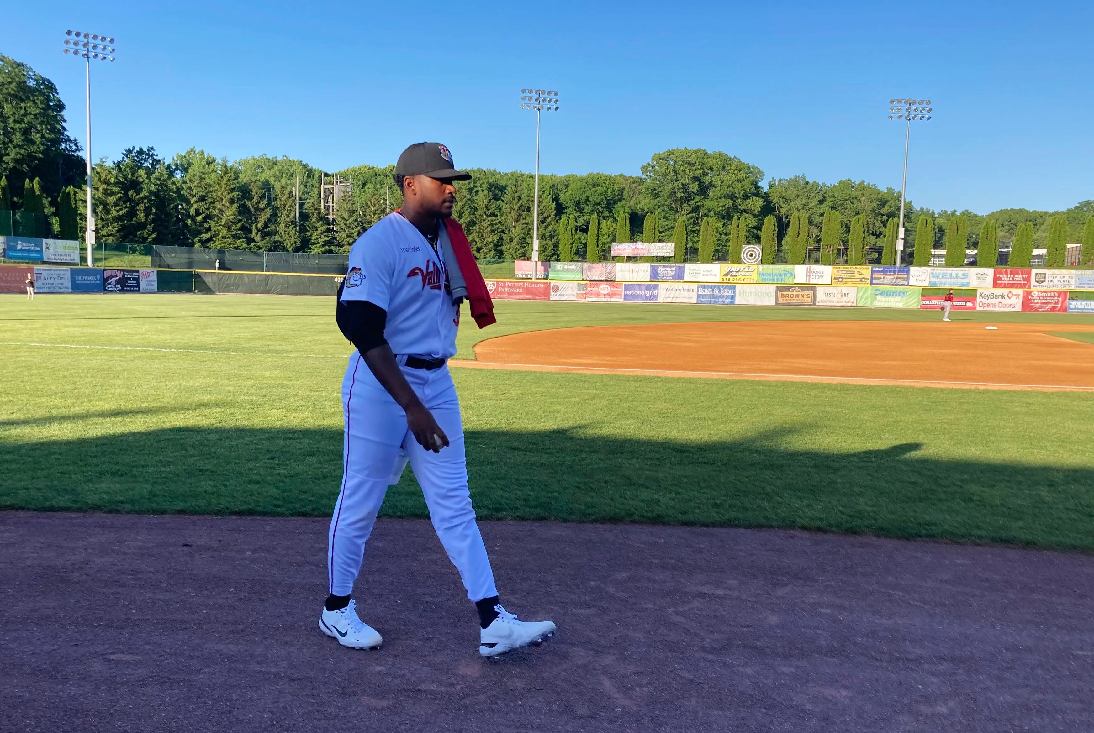 Could Phillies gamble on pitching prospect Kumar Rocker's talent in MLB  draft?