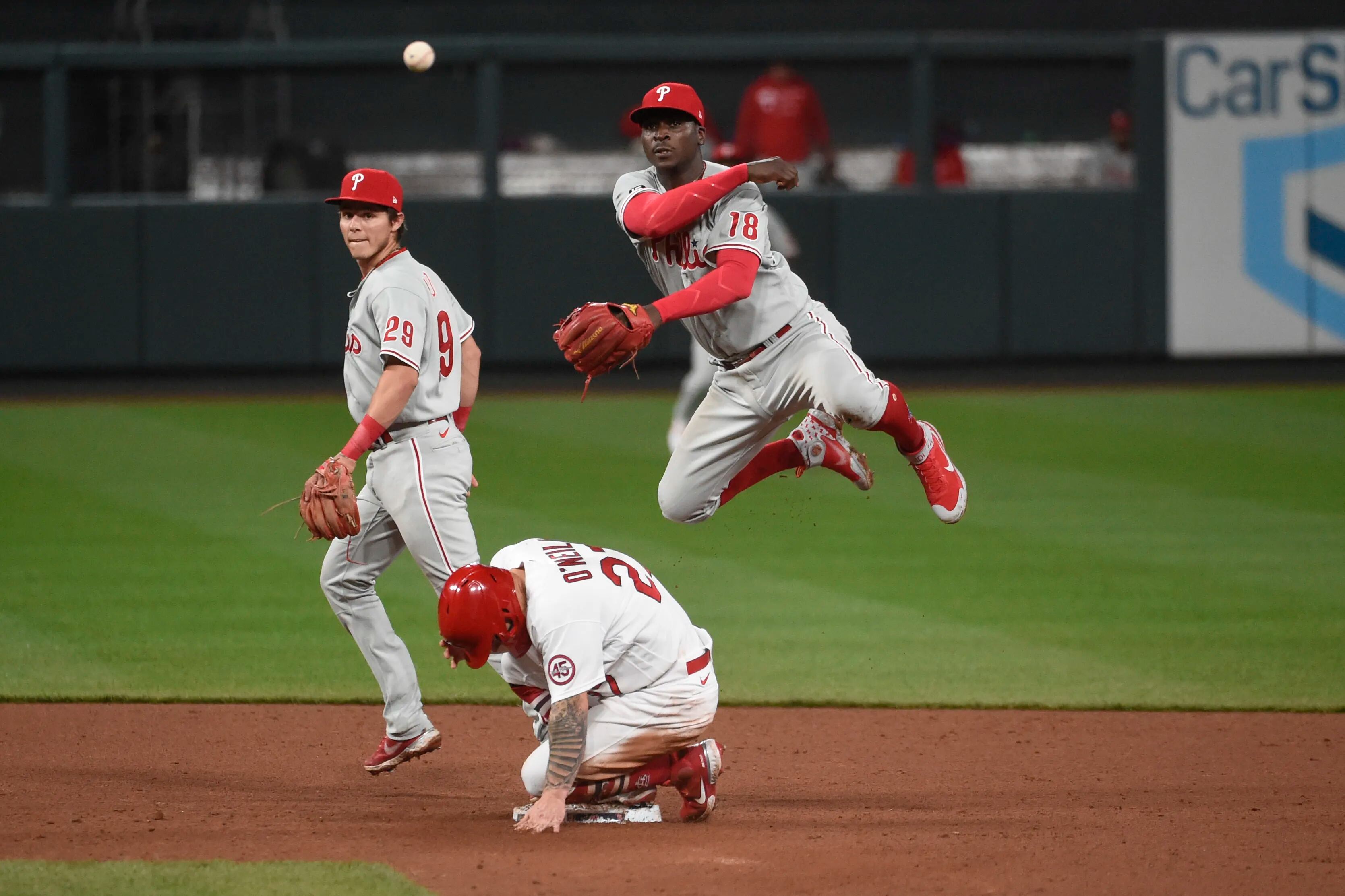 Joe Girardi loses mind after Bryce Harper, Didi Gregorius plunkings