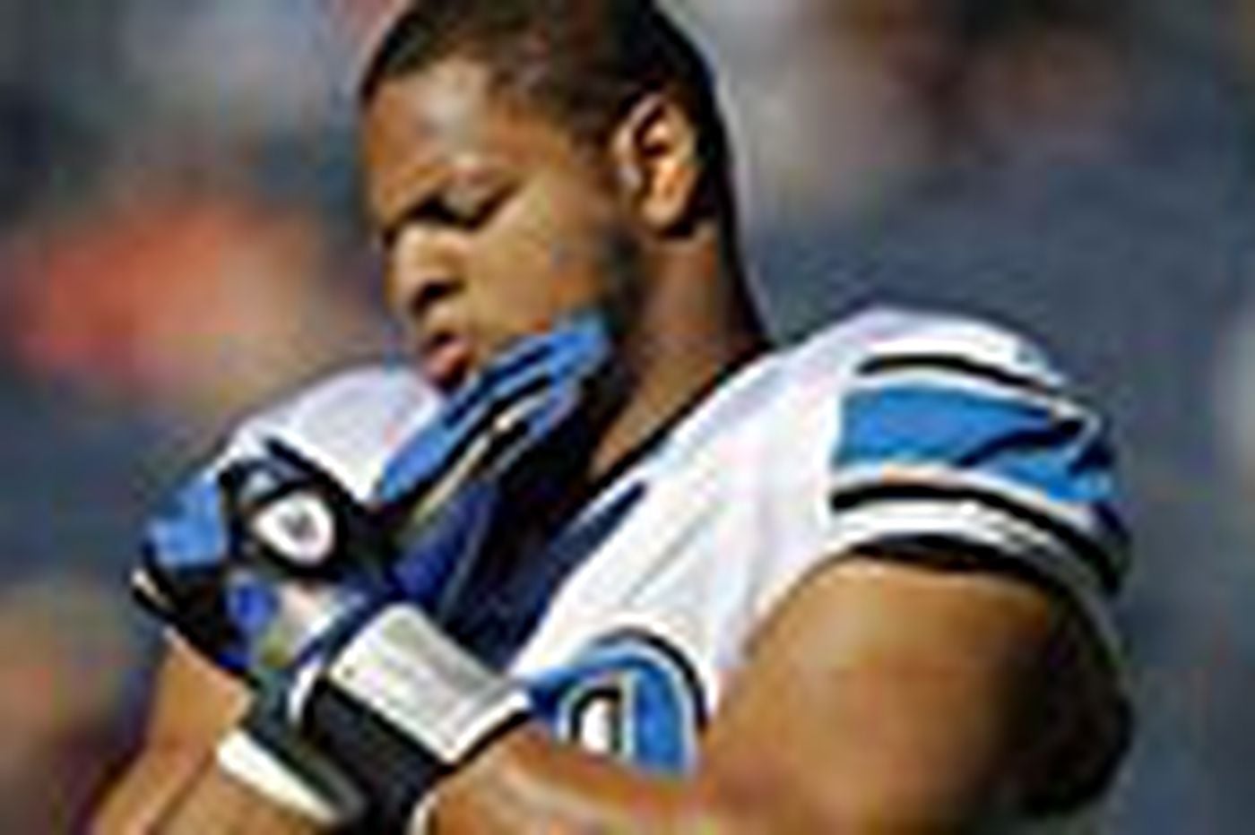 Nfl Suh Crashes Car In Oregon Not Injured