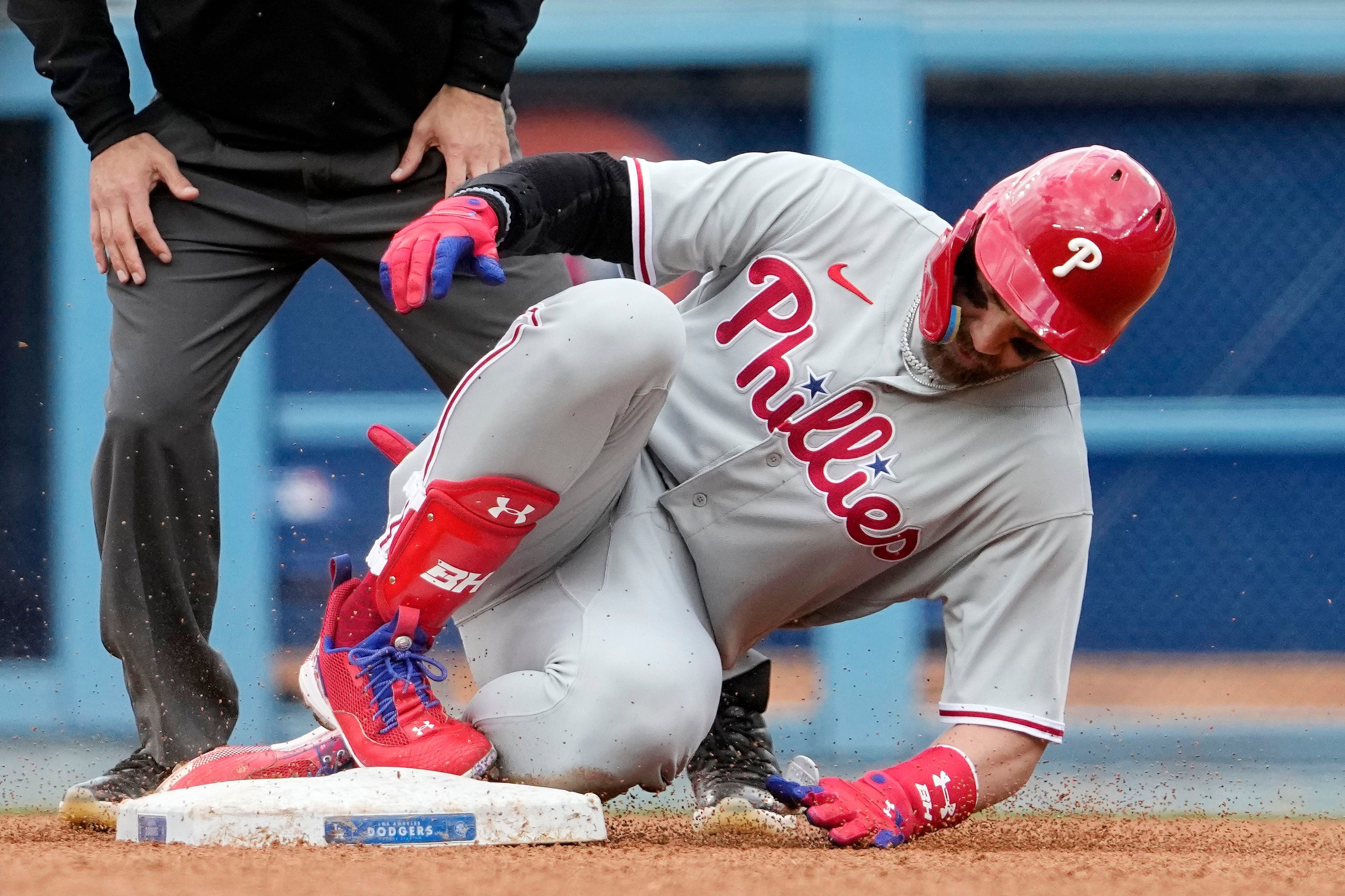 Phillies Win Sunday to Take Series From Dodgers 2–1