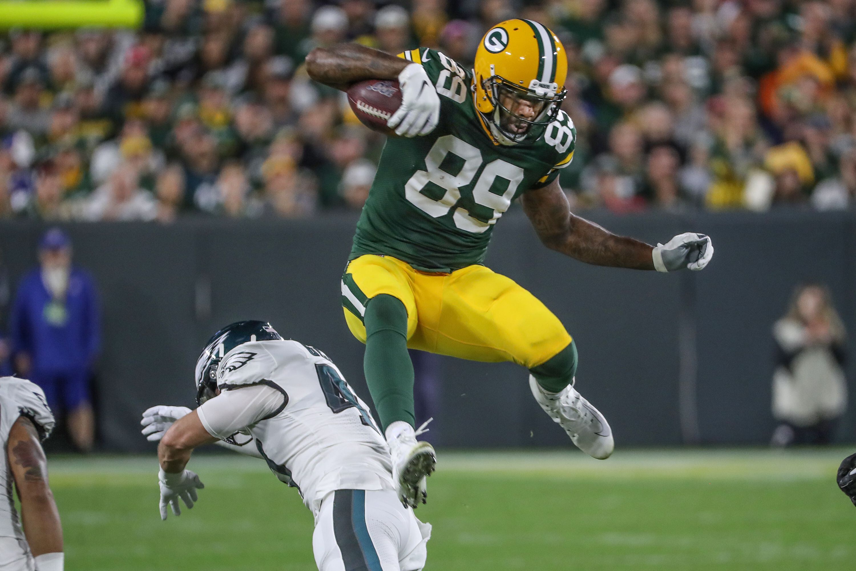 Packers let one get away to Eagles, 34-27