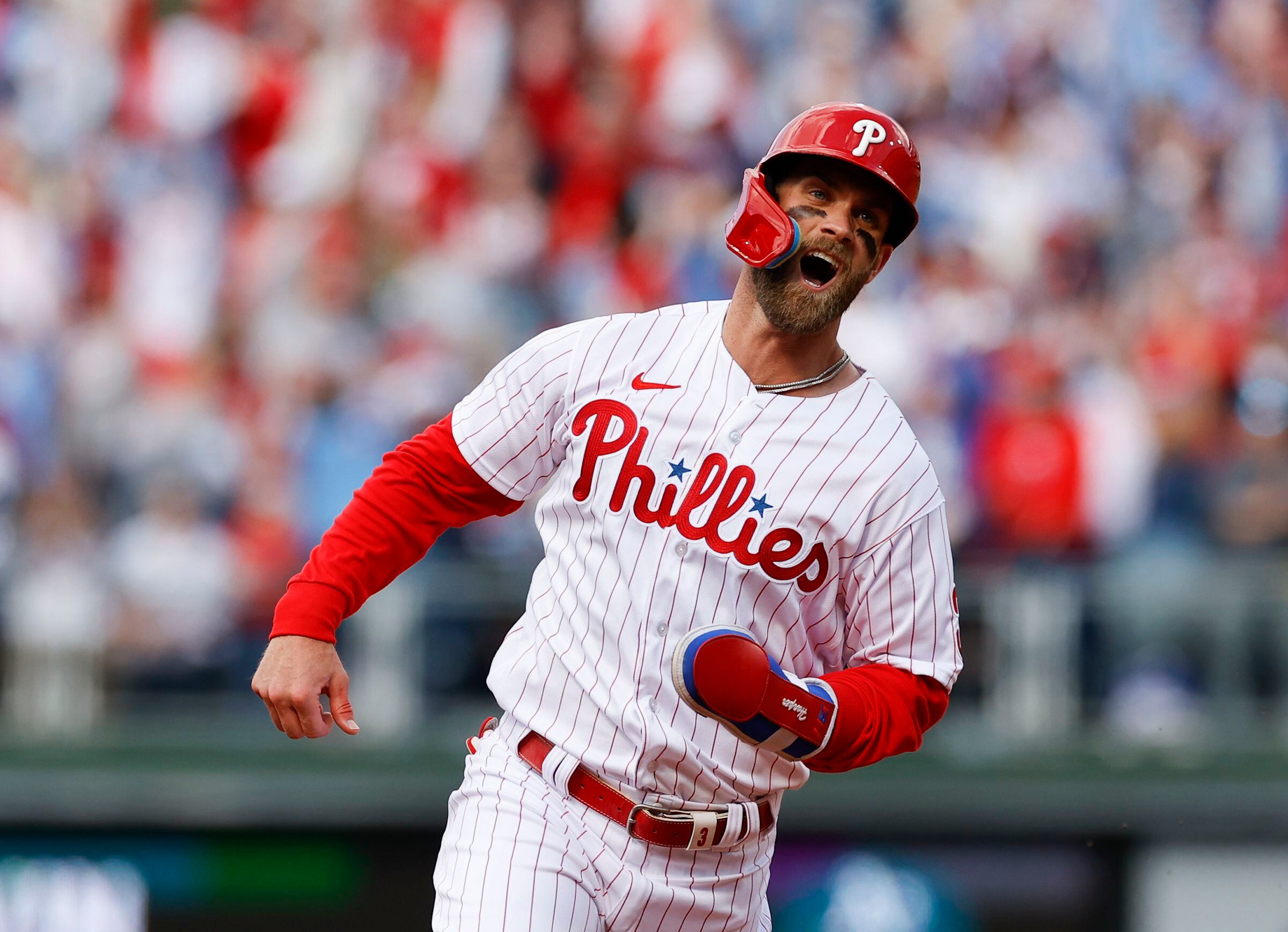 Nick Castellanos bashes first Phillies homer — and gets geography