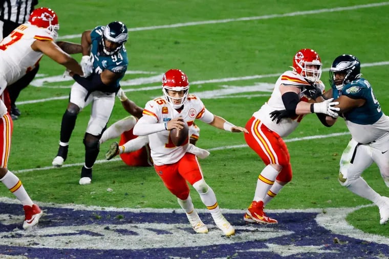 Super Bowl LVII: Patrick Mahomes, Chiefs beat Eagles, 38-35