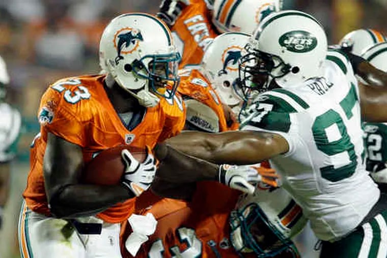 NFL: Dolphins land last punch in thriller over Jets