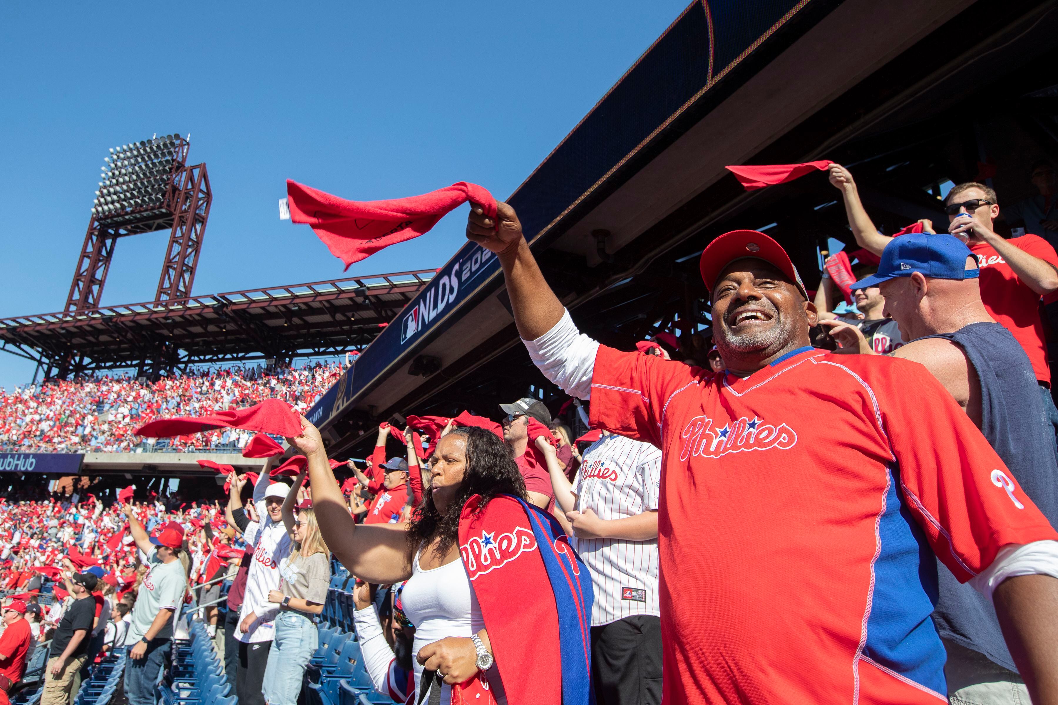 Pedro Martinez: Phillies fans' passion on par with that of Yankees