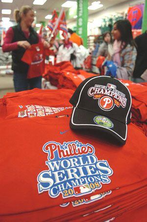 Phillies Fans Waste No Time Getting Hands on World Series Gear – NBC10  Philadelphia 