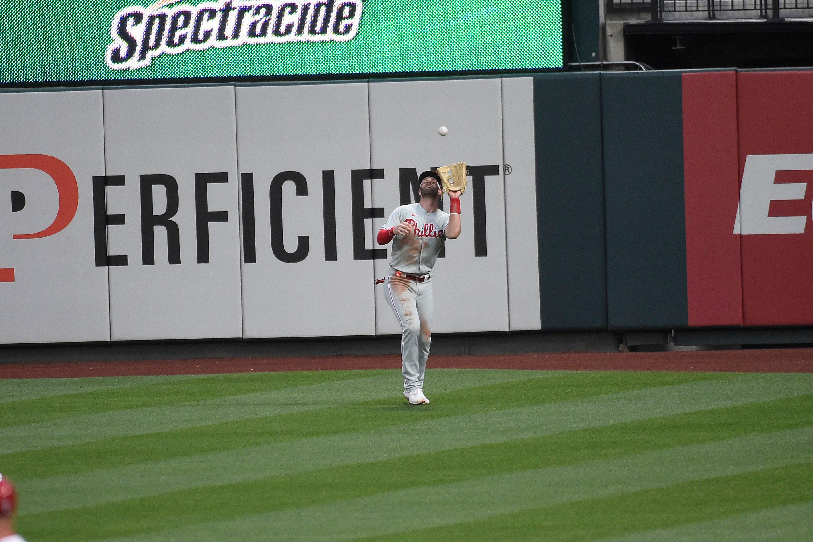 Carlos Martinez derailed by Phillies second inning