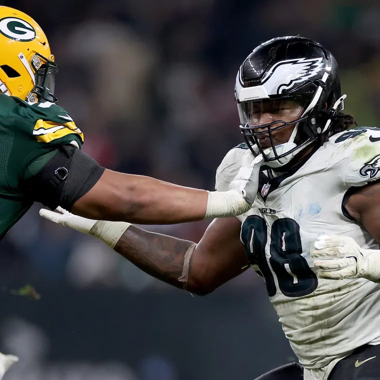 Eagles defensive tackle Jalen Carter, in action against the Packers, did not start against the Falcons.