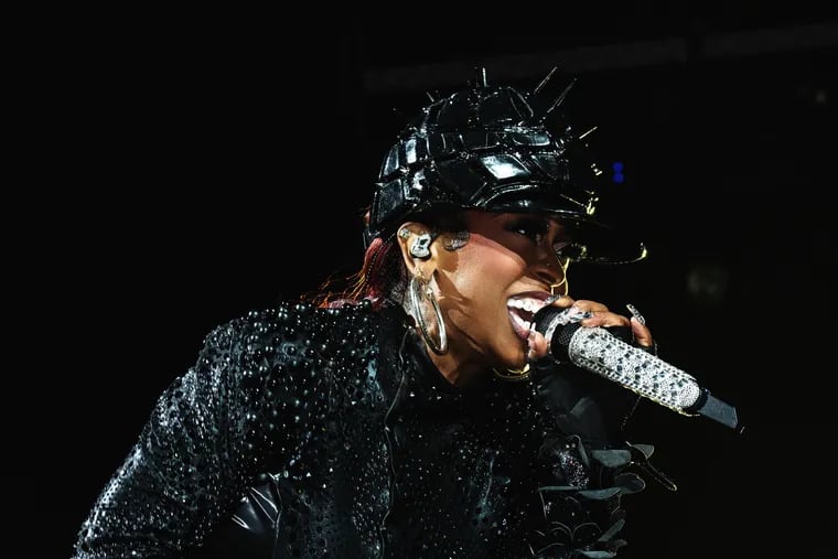 Missy Elliott dazzles in her spaceship landing at Wells Fargo Center on Monday night.