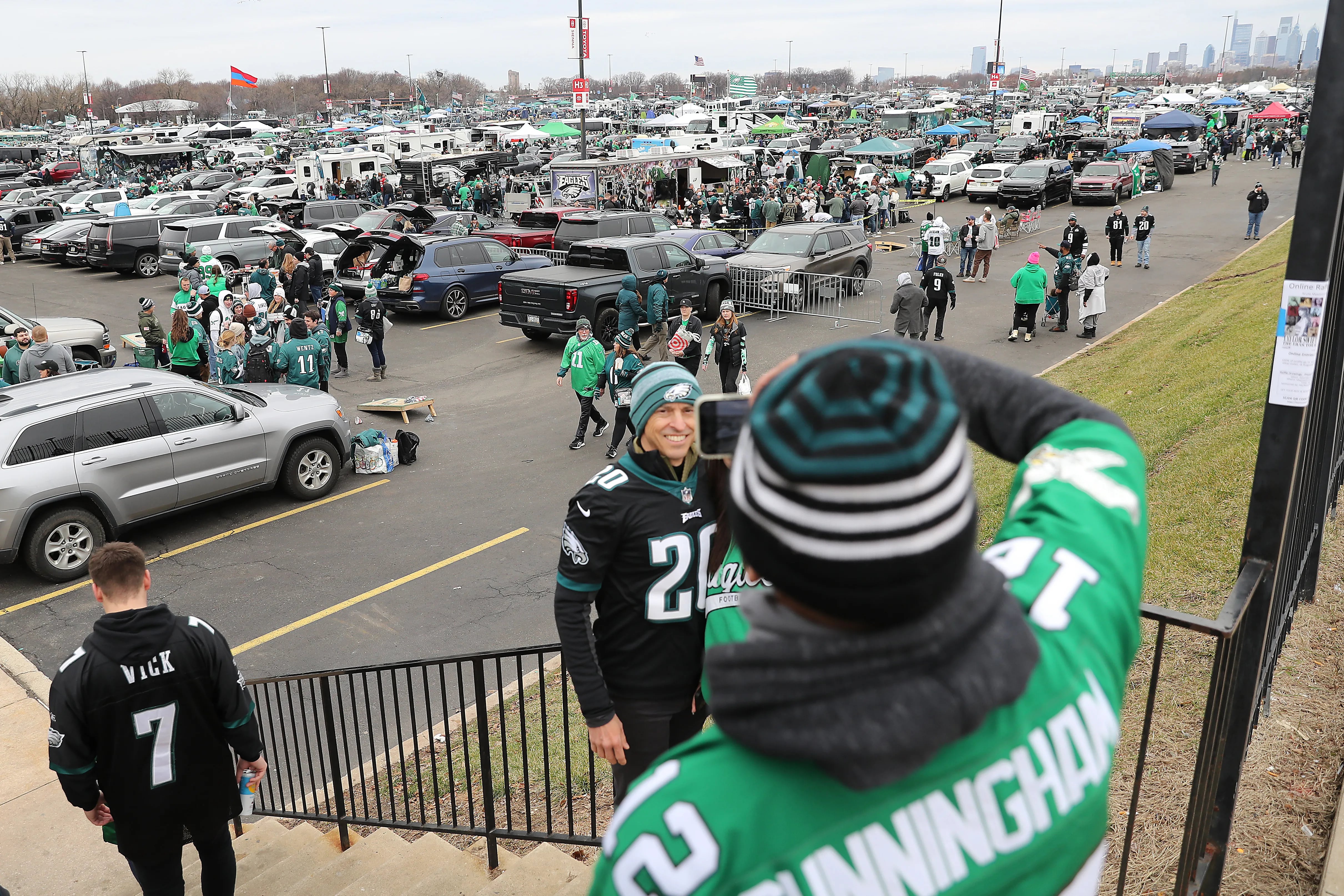 Brock roast,' jeers and cheers: See Eagles fans gear up for the