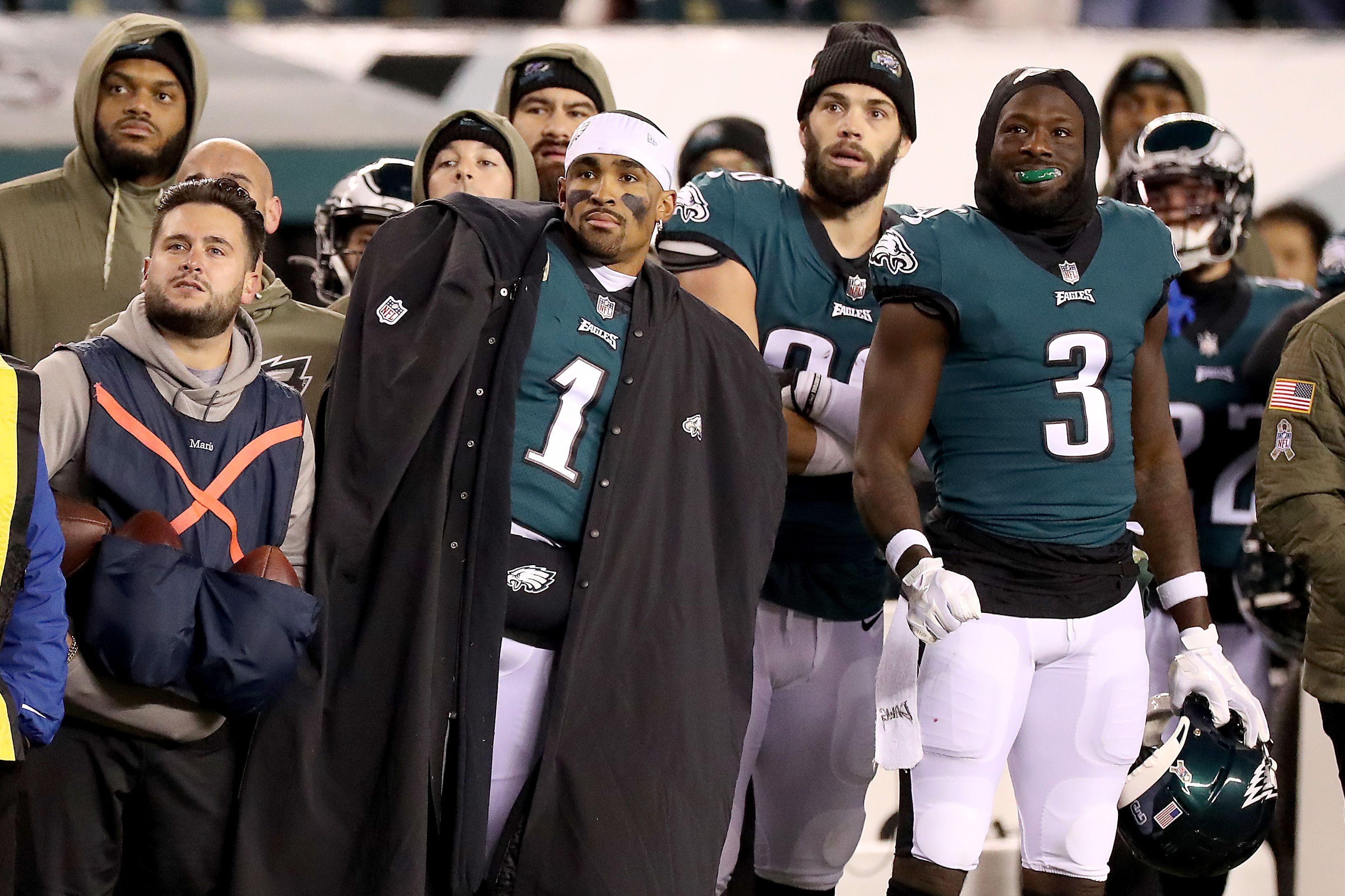 Eagles-Commanders analysis: Costly fumbles, questionable calls, shaky  defense lead to Birds' first loss