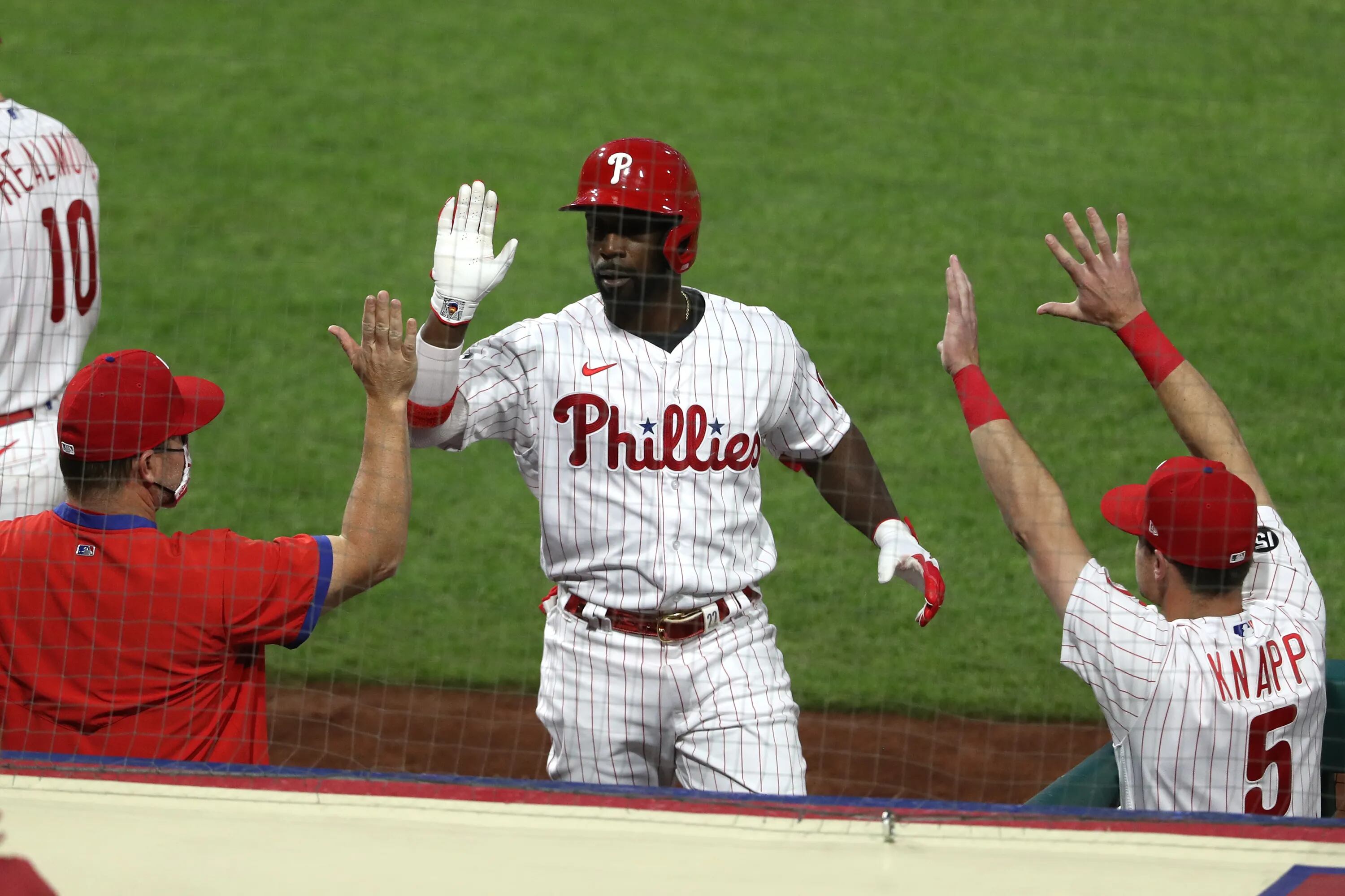 McCutchen hits 2 solo homers, Phillies beat Brewers 6-5