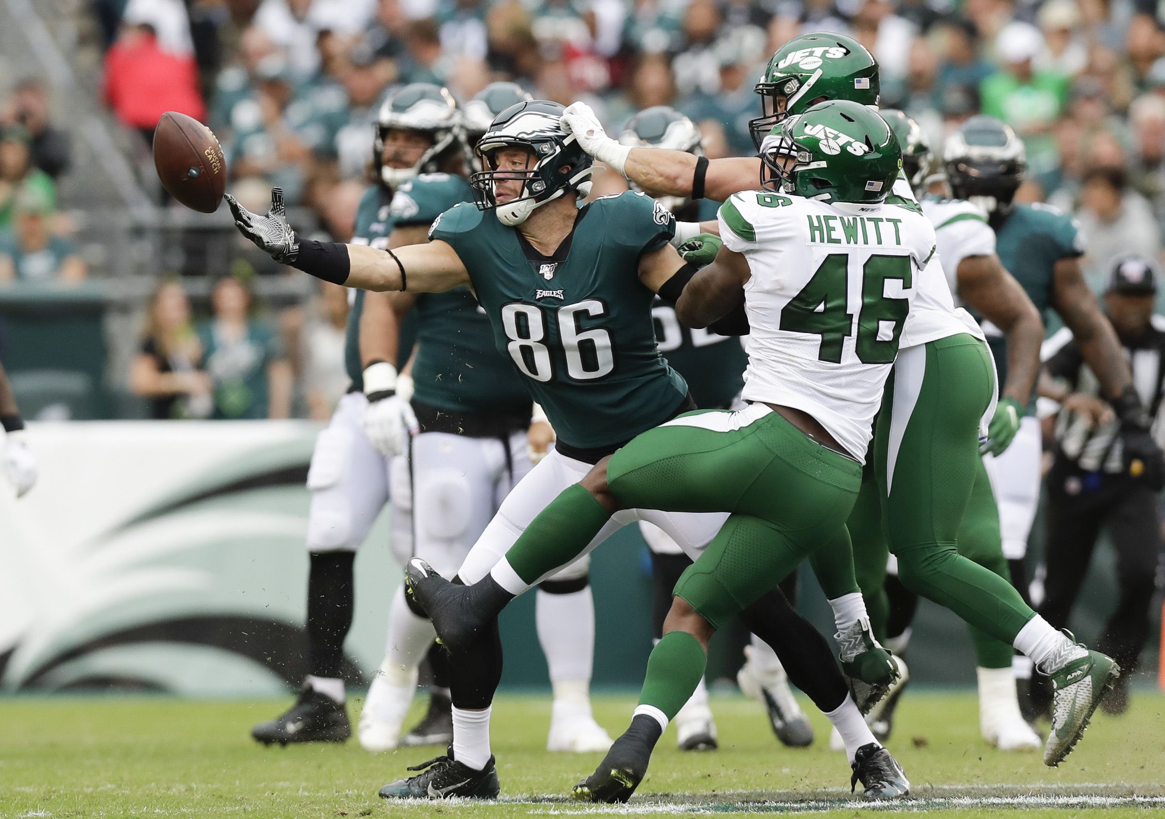 Eagles both dominant and disorganized vs. Jets in Week 5 win that said  little about them