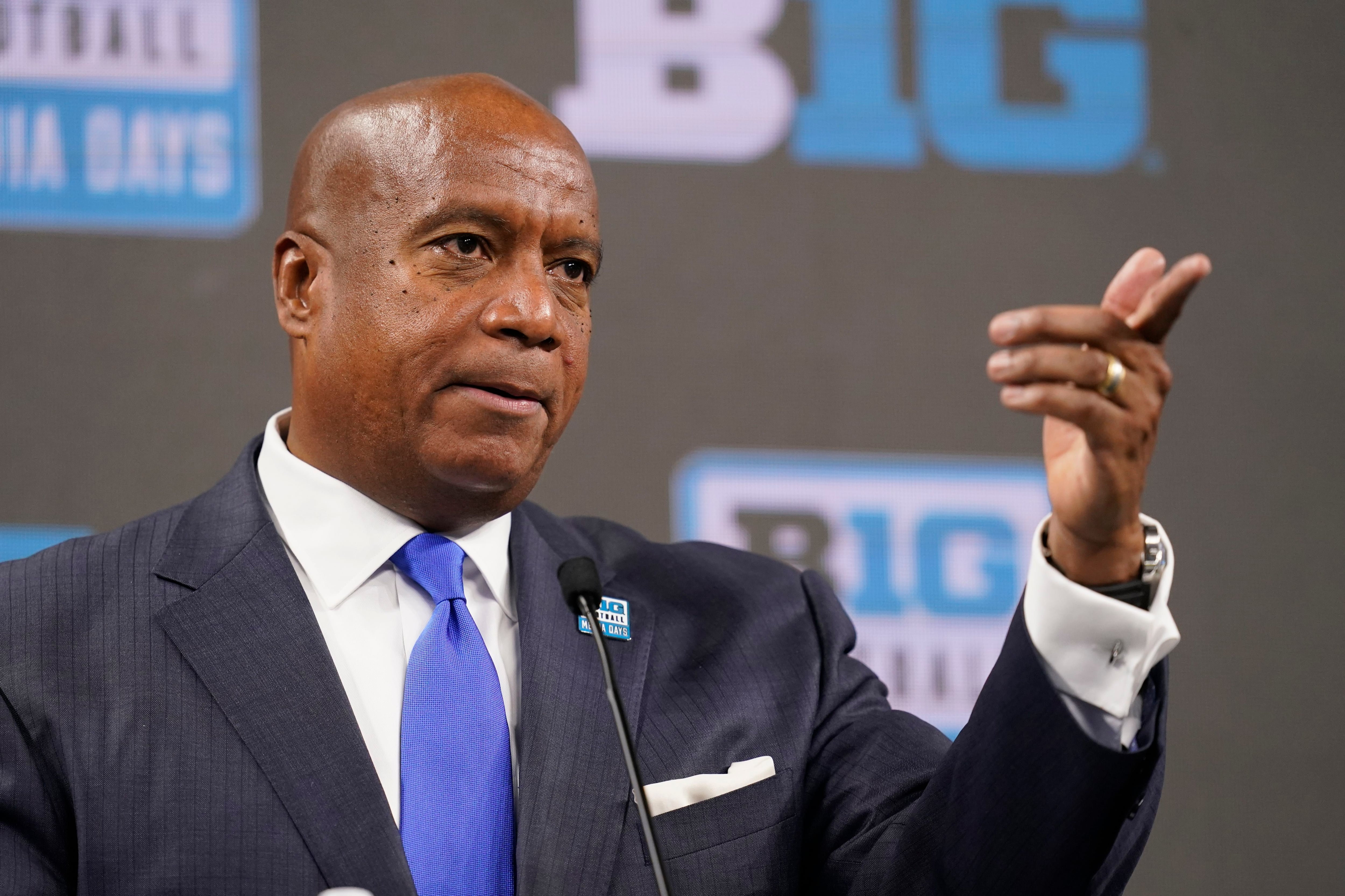 Big Ten Conference lands $7 billion, NFL-style TV contracts with Fox, NBC,  CBS