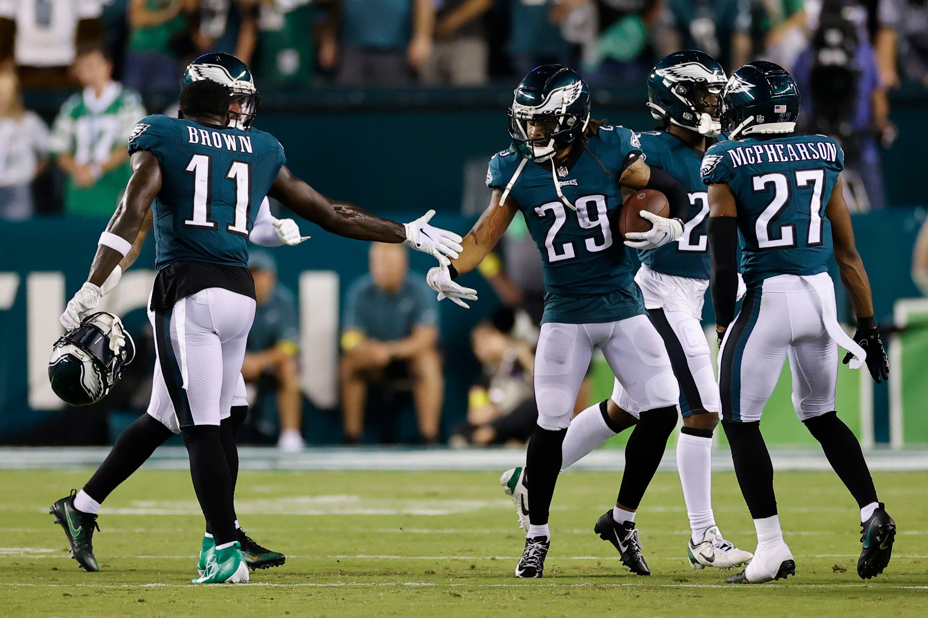 Relentless Eagles rushing attack lays waste to Vikings defense