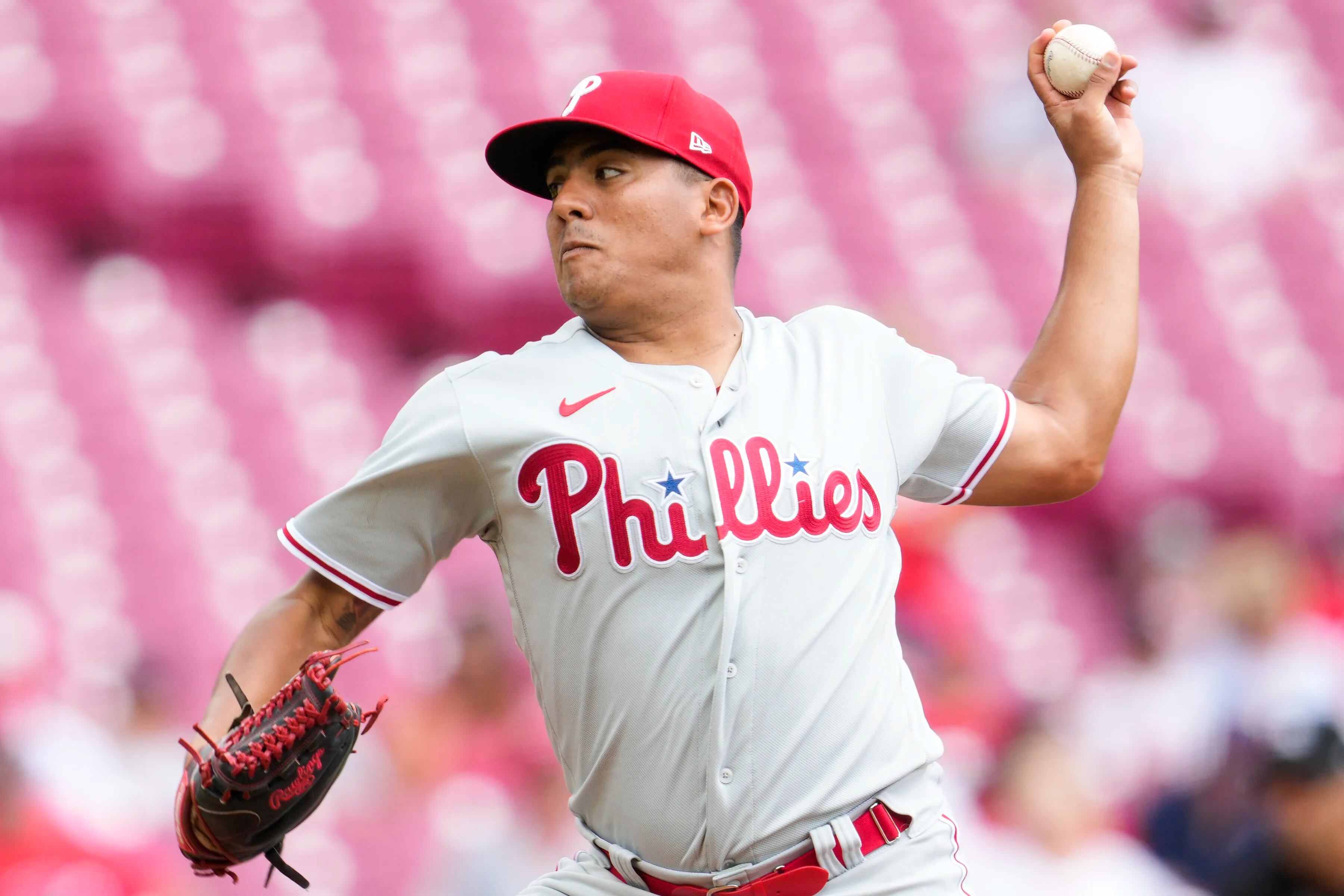 I never expected to throw 100′: Inside the reemergence of the Phillies' Seranthony  Domínguez – The Morning Call