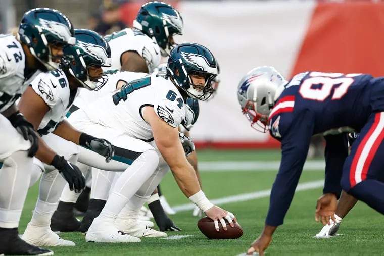 Eagles lineman Brett Toth prepares to snap the ball against the New England Patriots during the team's preseason game last Thursday.