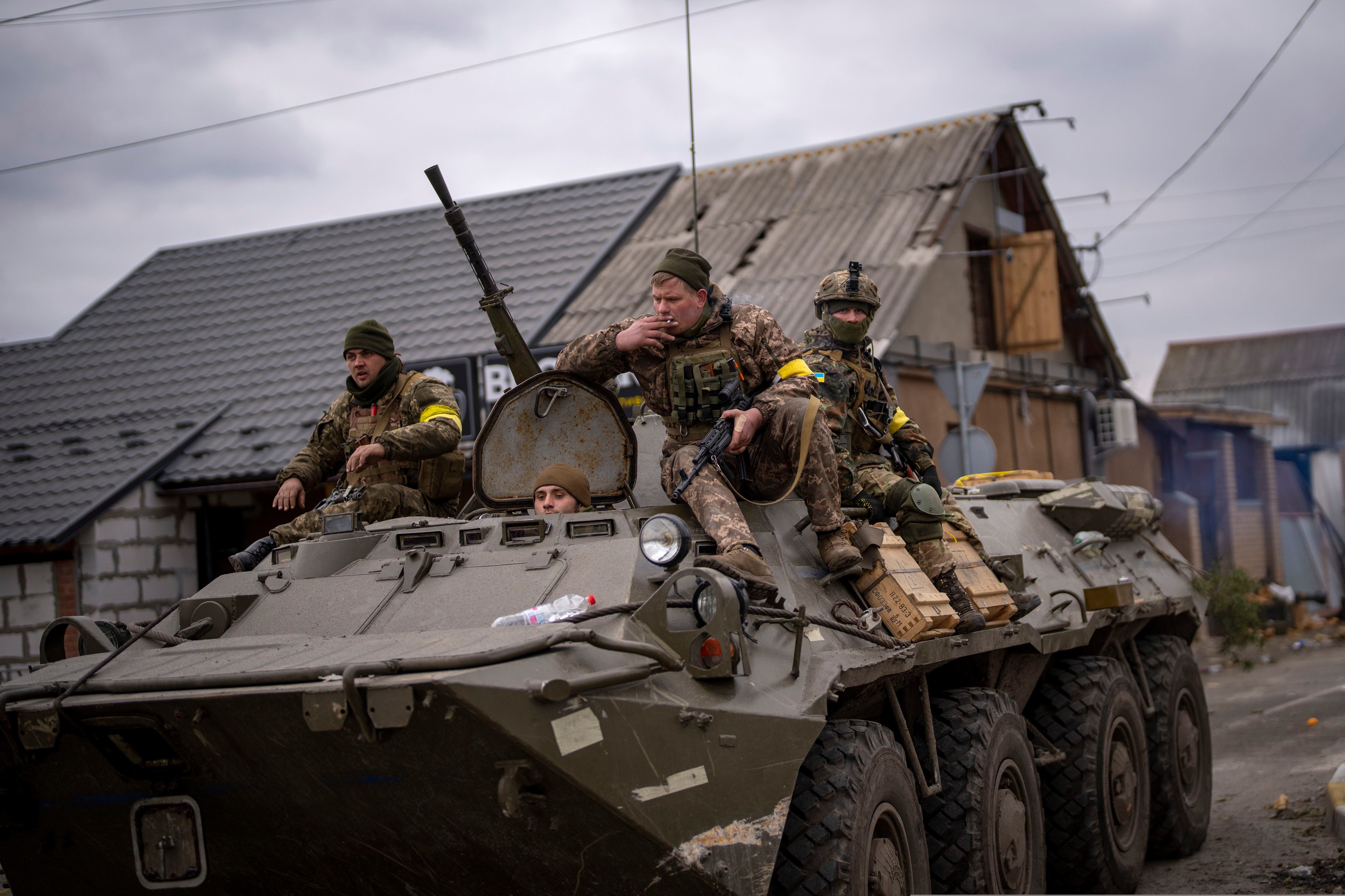 Russia's Best Tanks Are in Ukraine, but Not Assaulting Ukrainian Forces