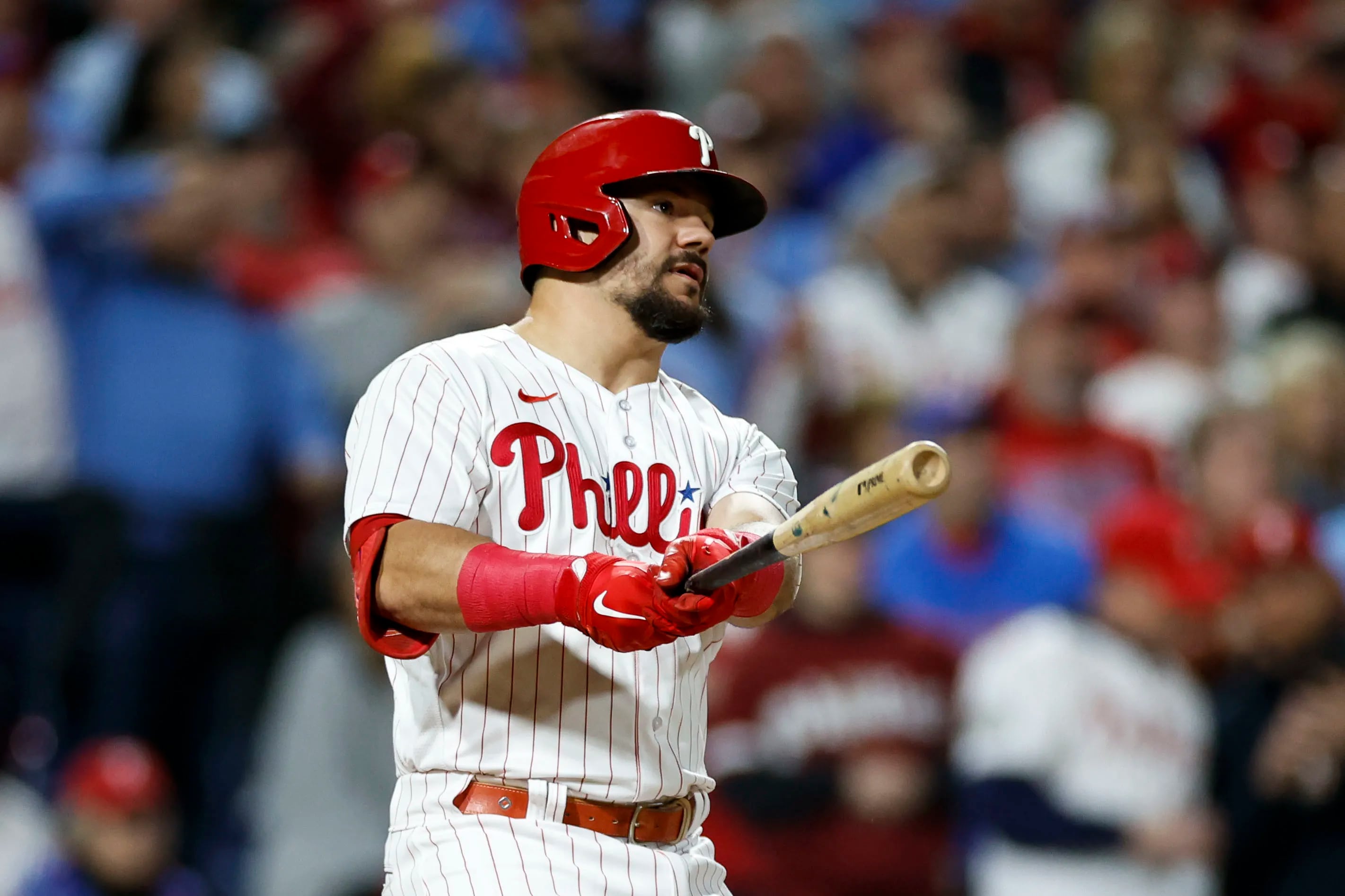 Harper hits 2 solo home runs, Nola pitches 5 innings as Phillies
