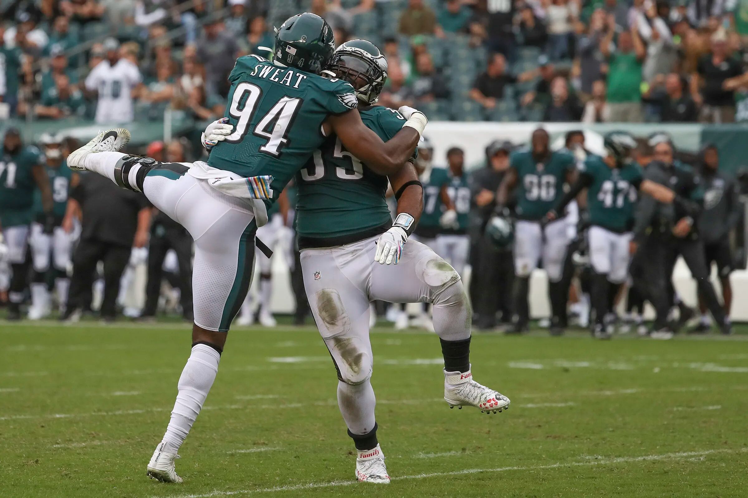 Eagles Brandon Graham sacks New York Jets quarterback Luke Falk in