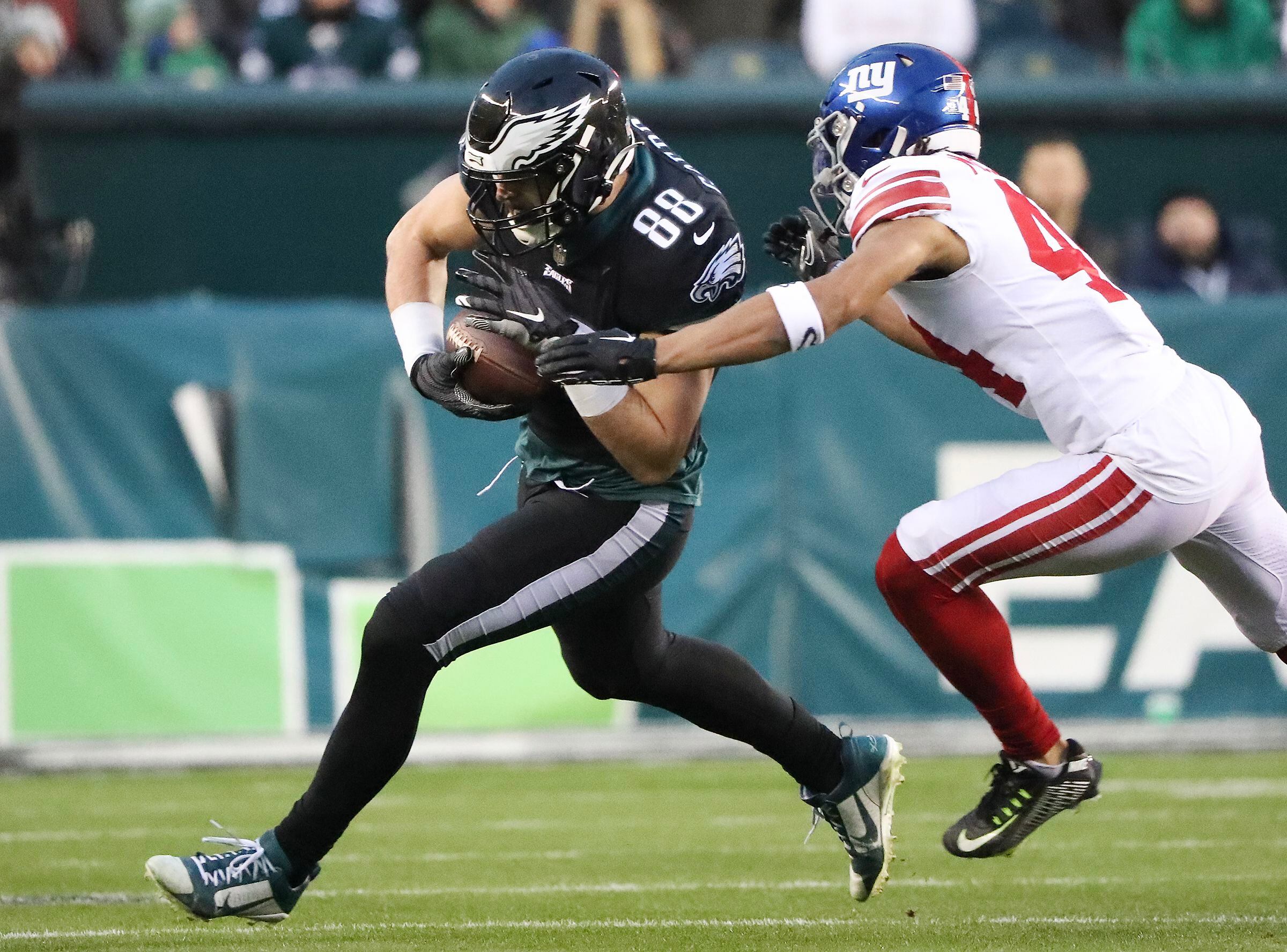 Philadelphia Eagles quarterback Jalen Hurts (1) in action during the NFL  football game against the New York Giants, Sunday, Jan. 8, 2023, in  Philadelphia. (AP Photo/Chris Szagola Stock Photo - Alamy